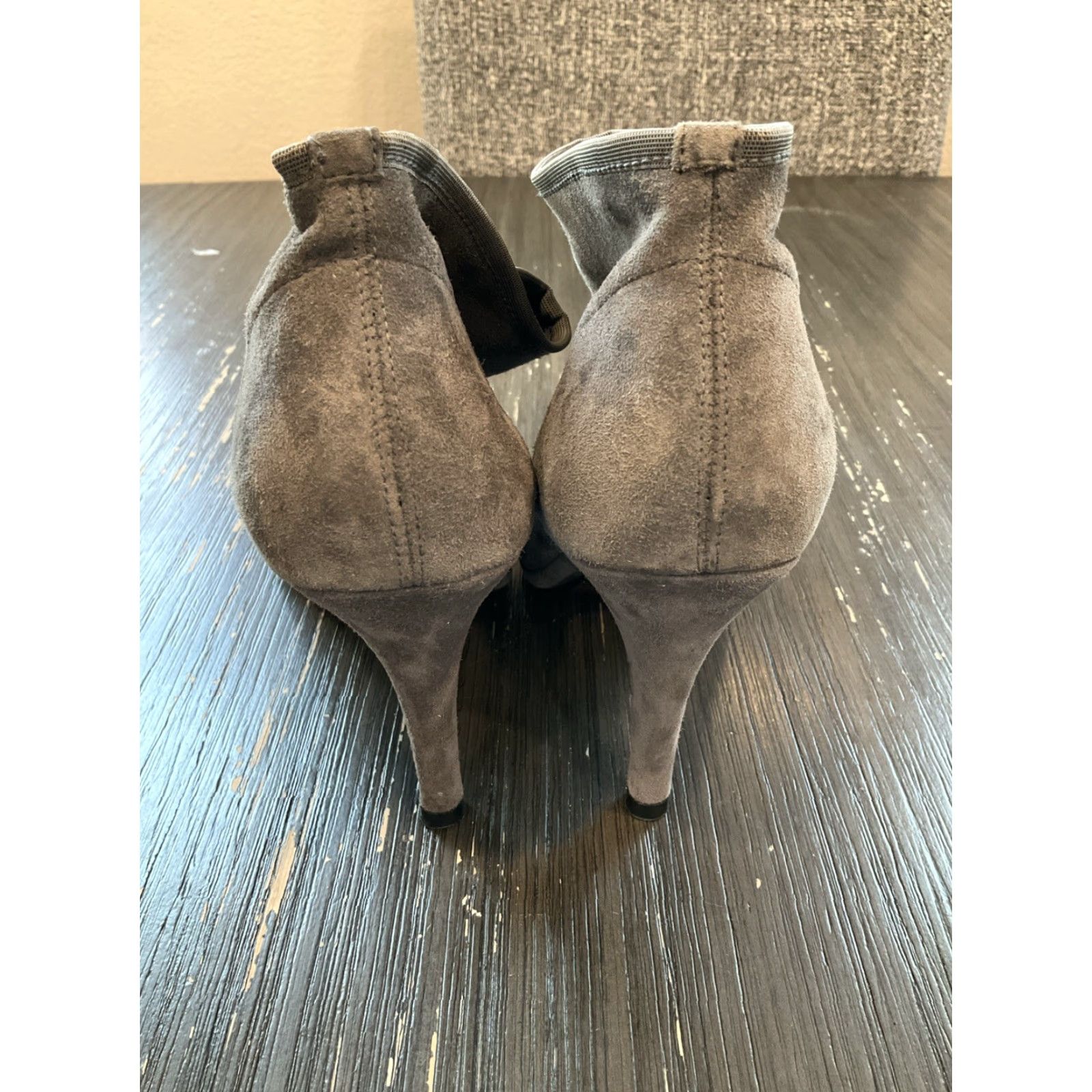 Stuart Weitzman STUART WEITZMAN GLOVE Topo Suede Ankle Booties Boots 8 1/2 Gray Women Shoes Suede Ankle Booties with Round Toe High Heel Pull On Size ONE SIZE - 3 Thumbnail