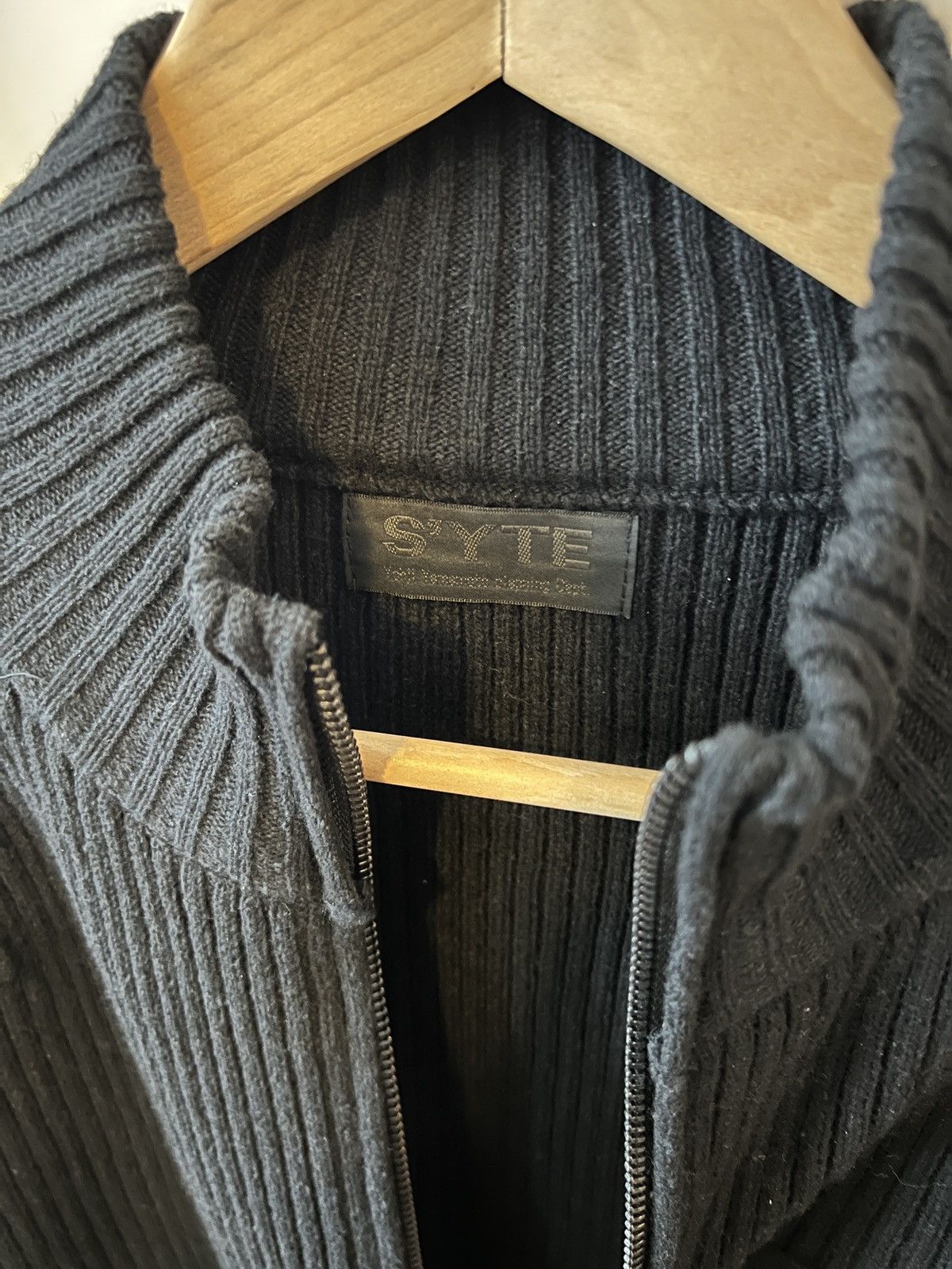 Yohji Yamamoto Yohji 7G Wool Cotton Rib Zip-up w Shoulder and Elbow Patches Size US S / EU 44-46 / 1 - 4 Thumbnail
