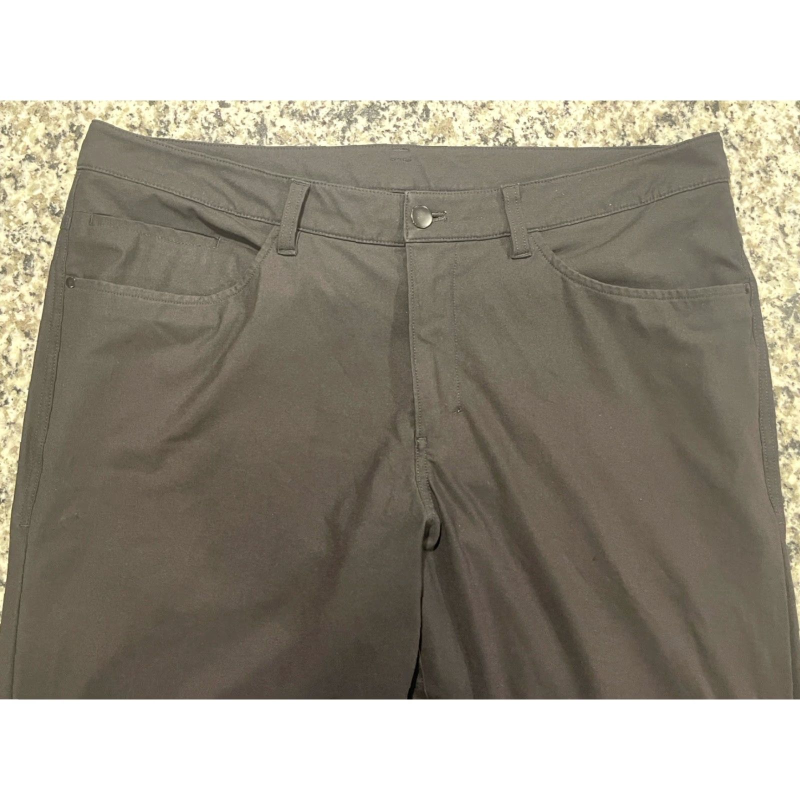 Lululemon Lululemon ABC Classic Pants Mens 36 Black Warpstreme Straight Chino Regular Inseam 32.5 Size US 36 / EU 52 - 3 Thumbnail
