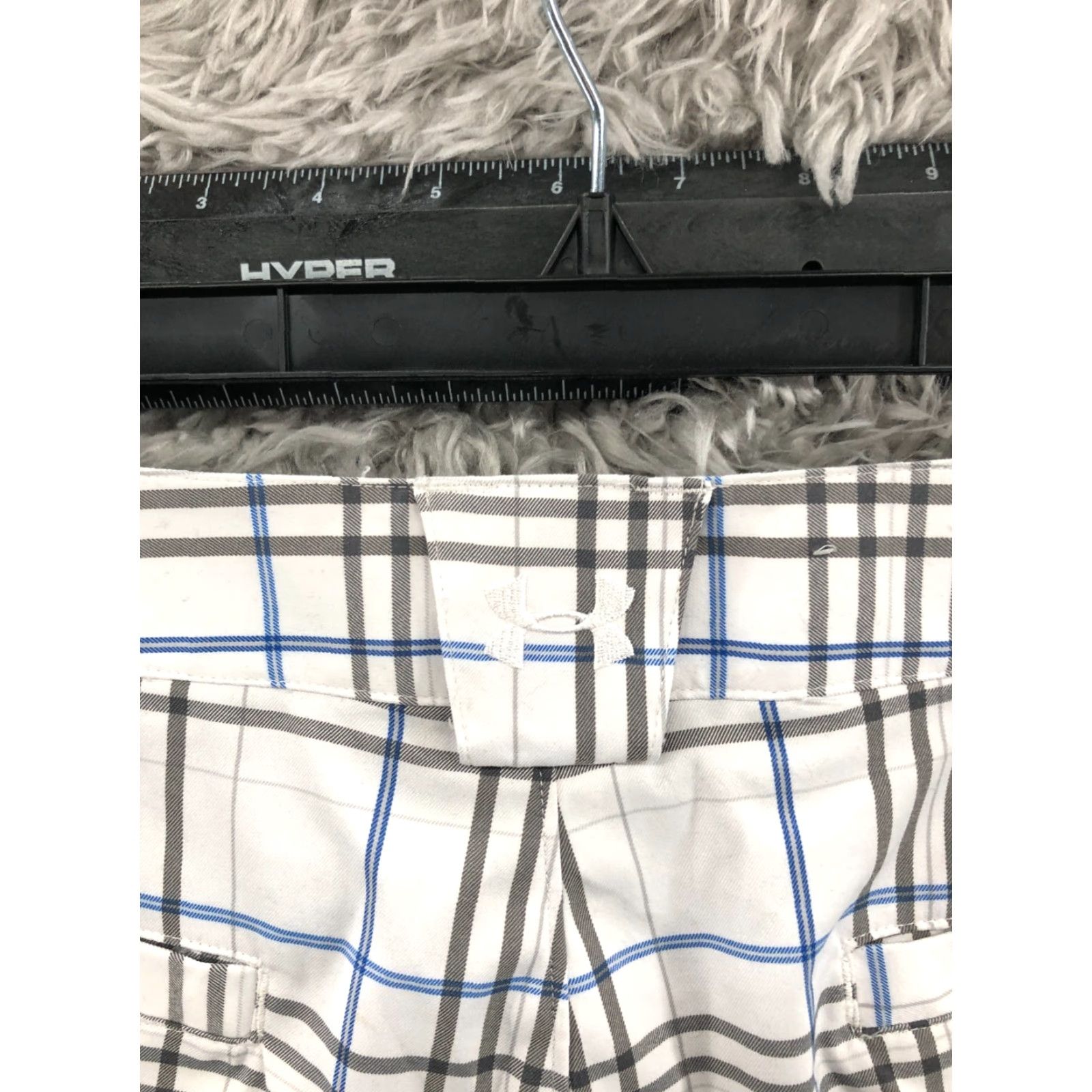 Under Armour Under Armour Shorts Mens 34 Plaid Bermuda Light Wash White Mid Rise Loose 5-Pocket Logo Belt Loops Cotton Blend Regular Comfort Casual Shoes Size US 34 / EU 50 - 6 Thumbnail
