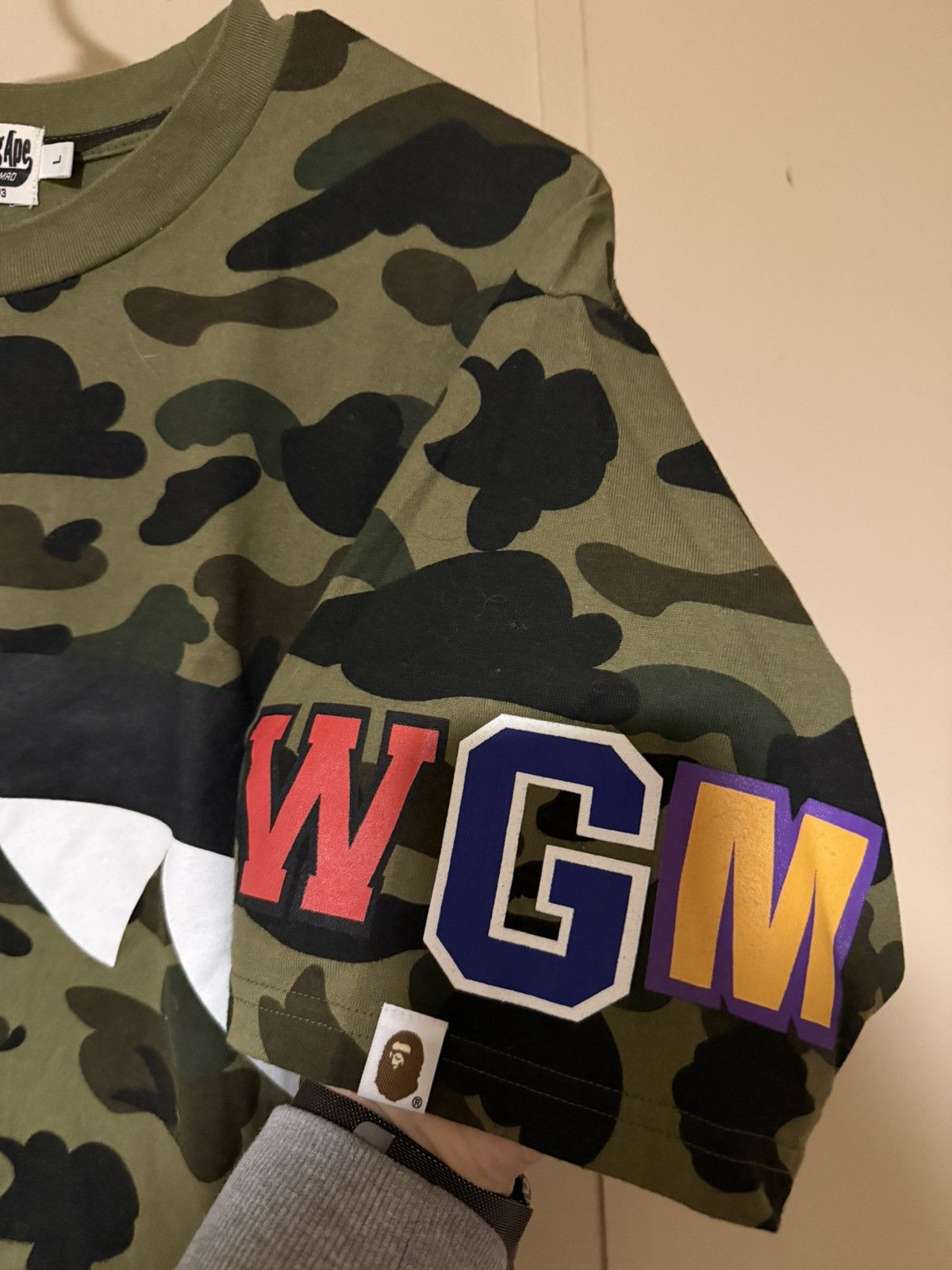 Bape BAPE 1st Camo Big Shark Tee Size US L / EU 52-54 / 3 - 3 Thumbnail