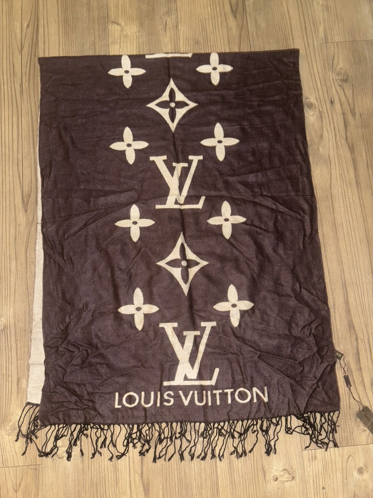 Louis Vuitton louis vuitton vintage scarf Size ONE SIZE - 1 Thumbnail