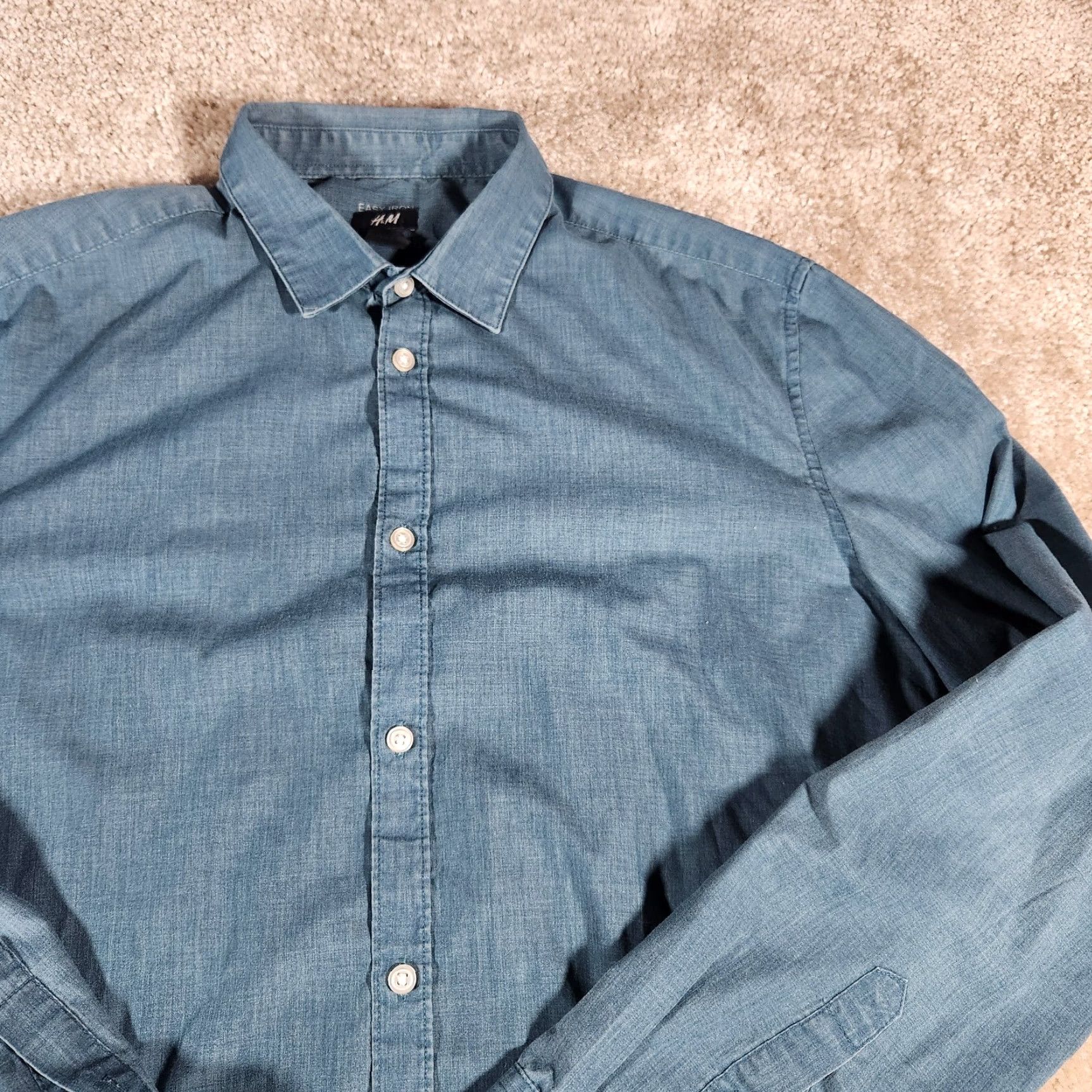 H&M H&M Button-Up Shirt Men L Long Sleeve Collared Blue Cotton Button-Front Regular Size US L / EU 52-54 / 3 - 2 Thumbnail