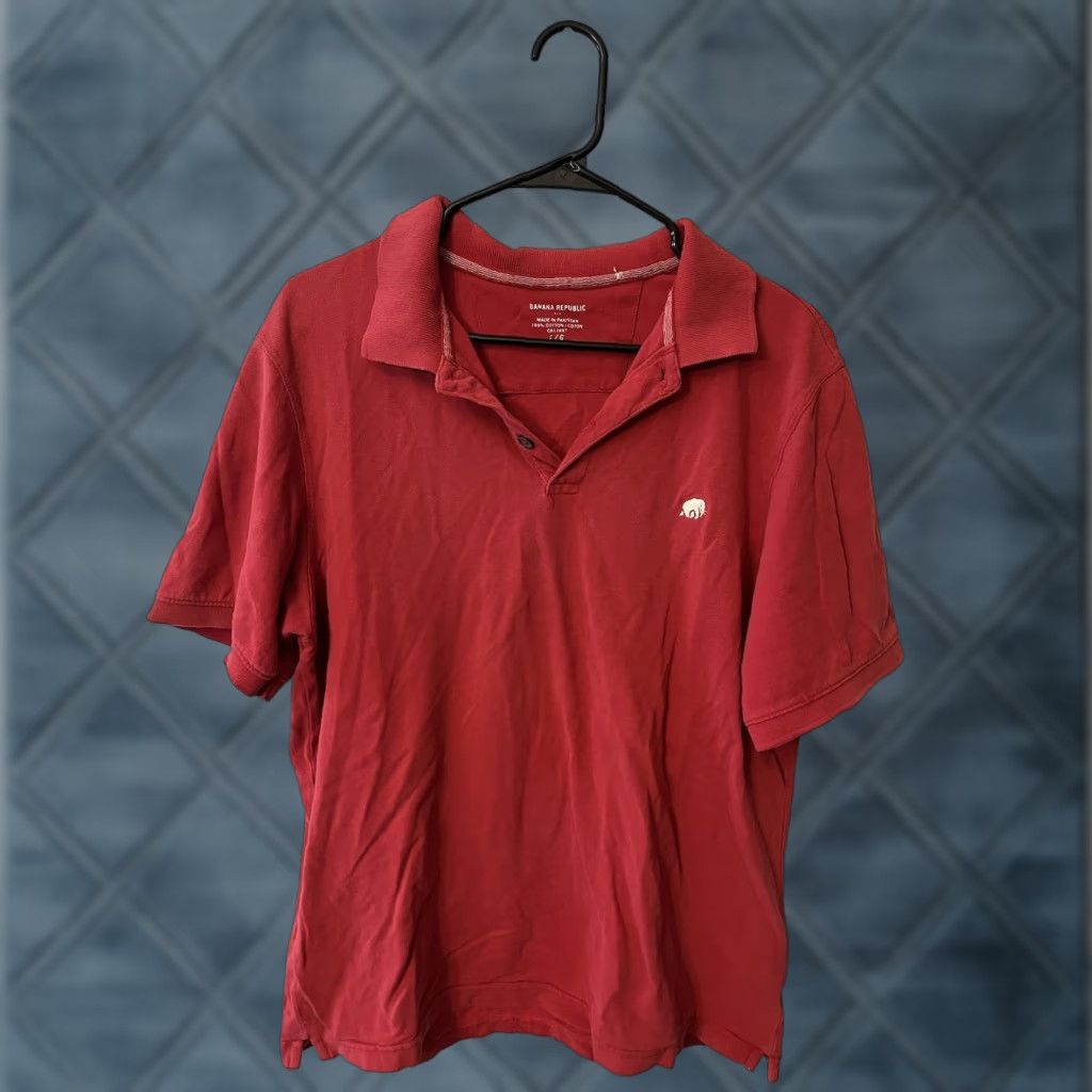 Banana Republic Banana Republic Red Solid Cotton Polo Men Size Large Distressed Size US L / EU 52-54 / 3 - 1 Thumbnail