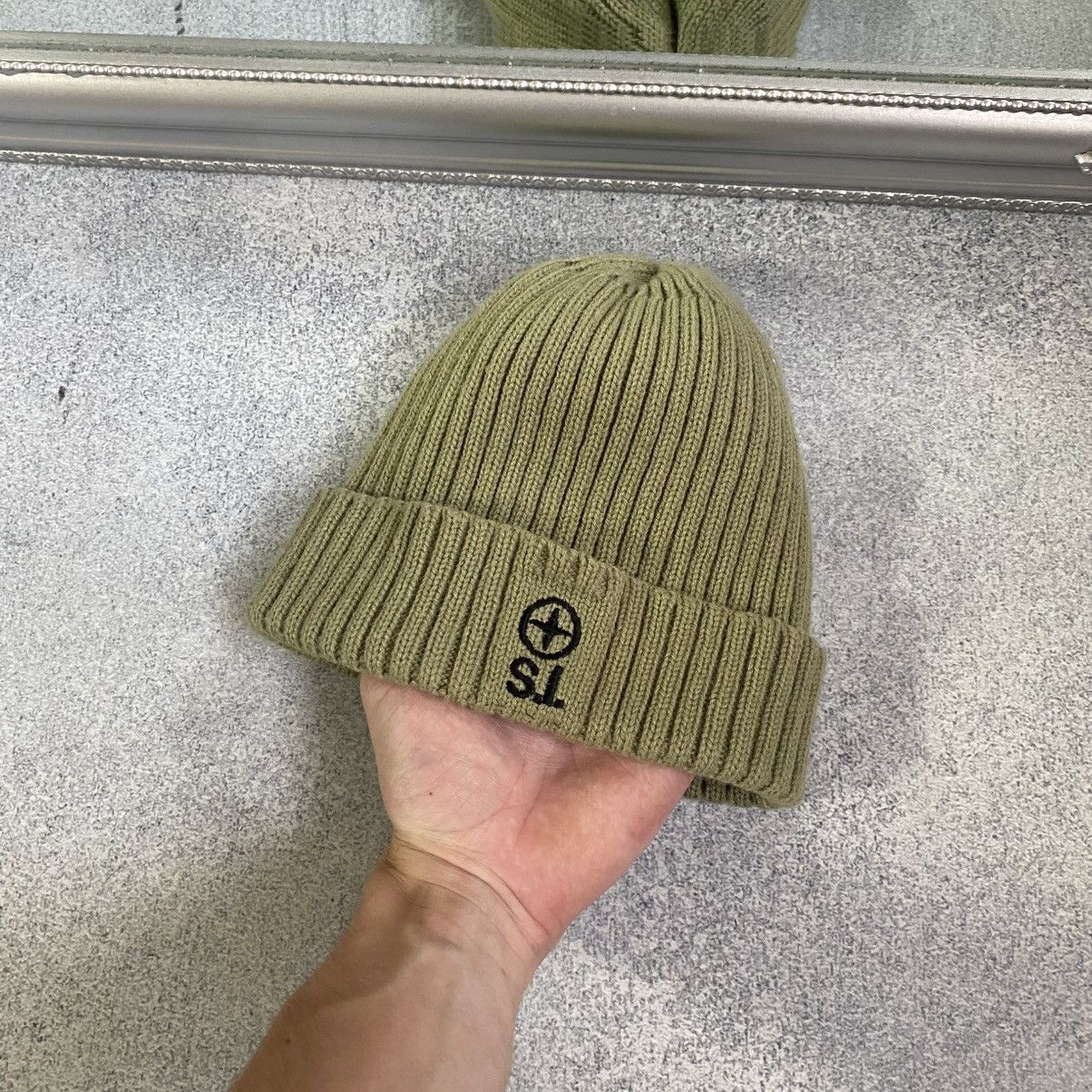 Stone Island Vintage Stone Island Beanie Size ONE SIZE - 1 Thumbnail