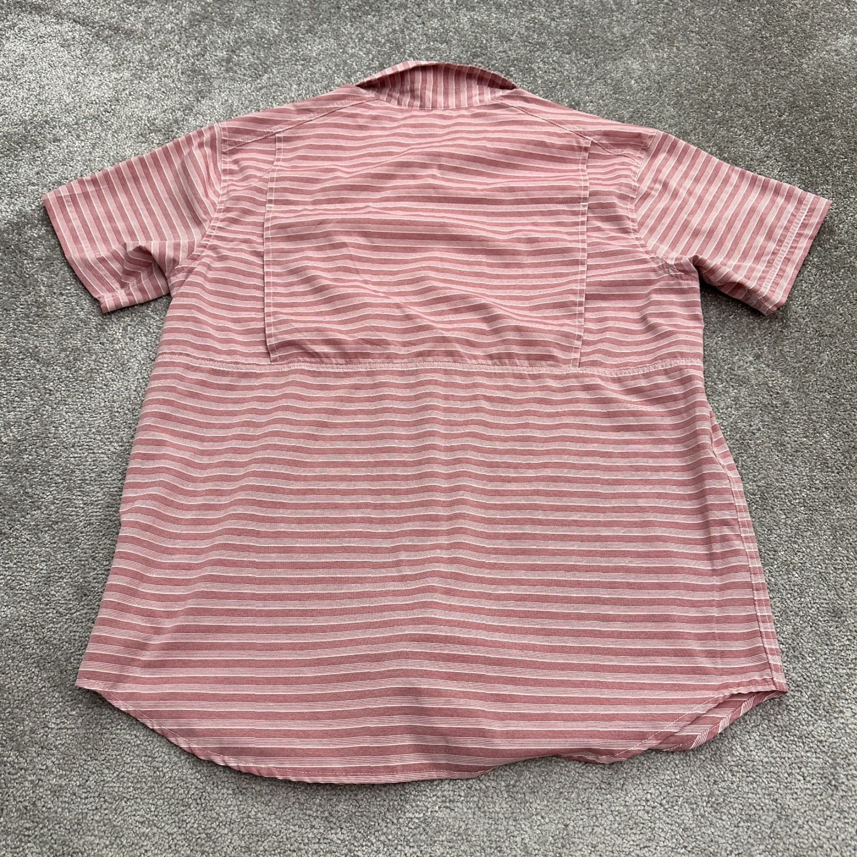 Twisted X Columbia Omni Shade Twisted Flight Shirt Mens Large Red Striped Outdoor Casual Shirt Size US L / EU 52-54 / 3 - 2 Thumbnail