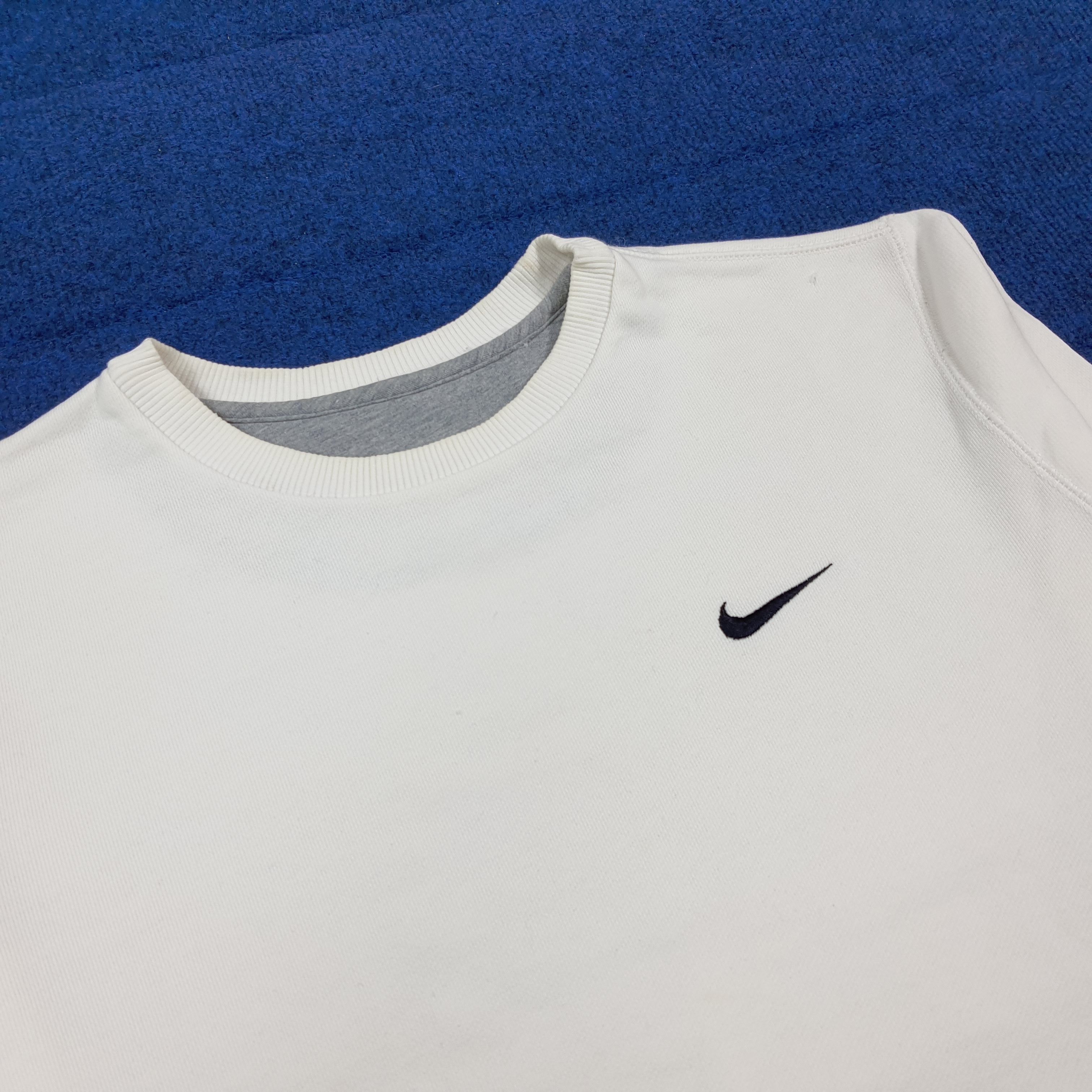 Nike Vintage Nike Swoosh Embroidery Sweatshirt C290N32 Size US M / EU 48-50 / 2 - 2 Thumbnail