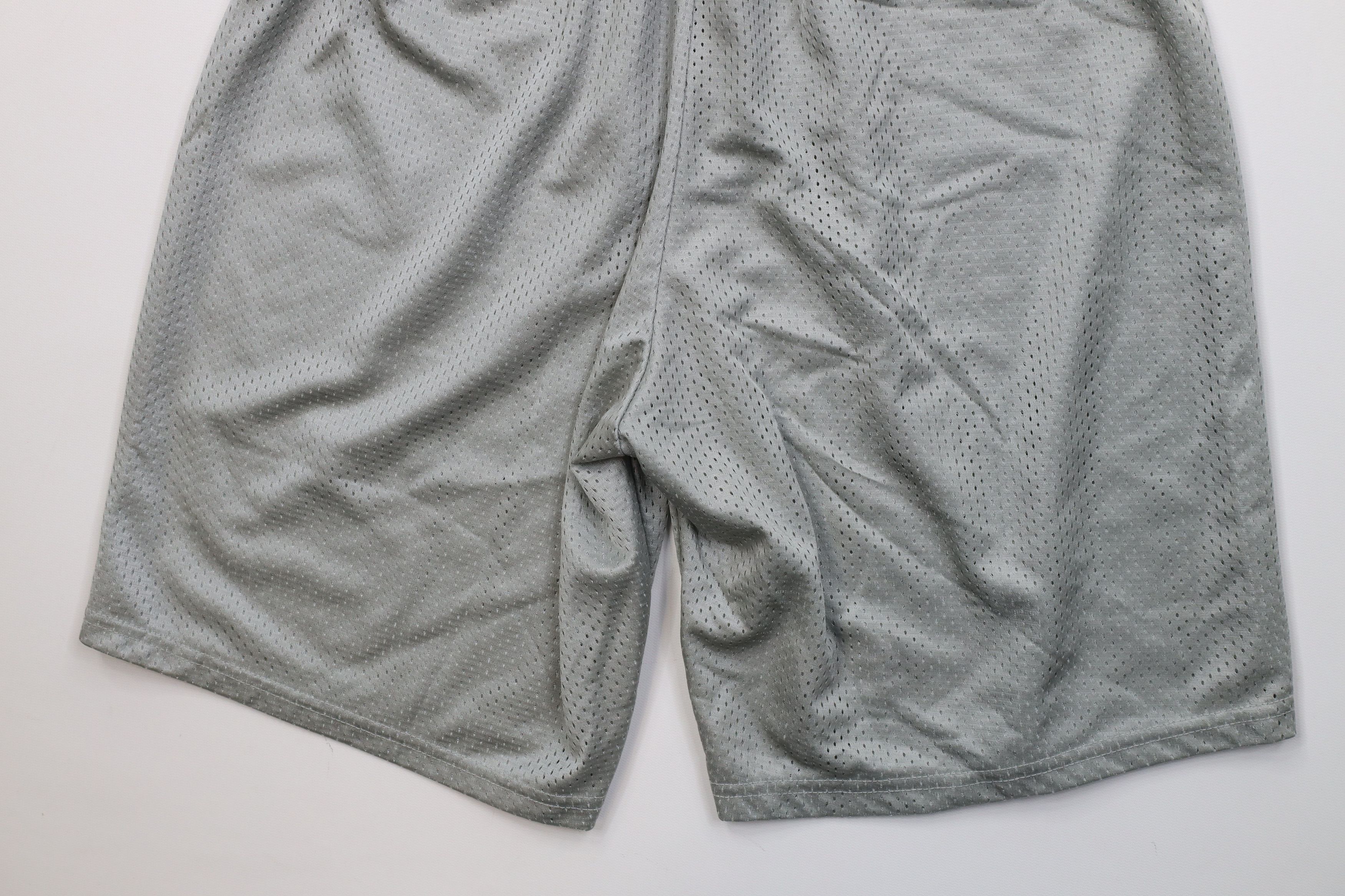 Vintage Vintage 90s Y2K Streetwear Basketball Shorts Training Silver Size US 32 / EU 48 - 10 Thumbnail