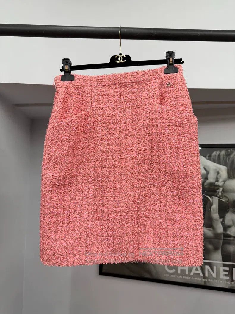 Chanel Chanel Orange-pink tweed skirt Size 26" / US 2 / IT 38 - 1 Thumbnail