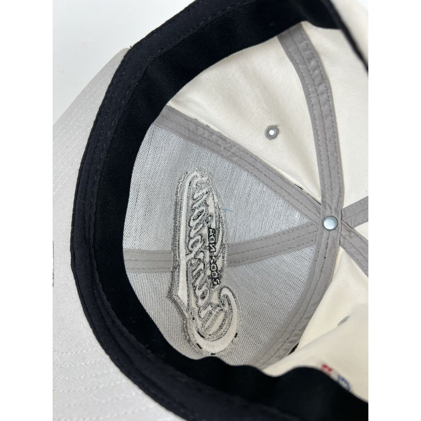 Reebok Vintage Los Angeles Lakers 2002 Champions Hat Cap Fitted Siz Size ONE SIZE - 9 Thumbnail