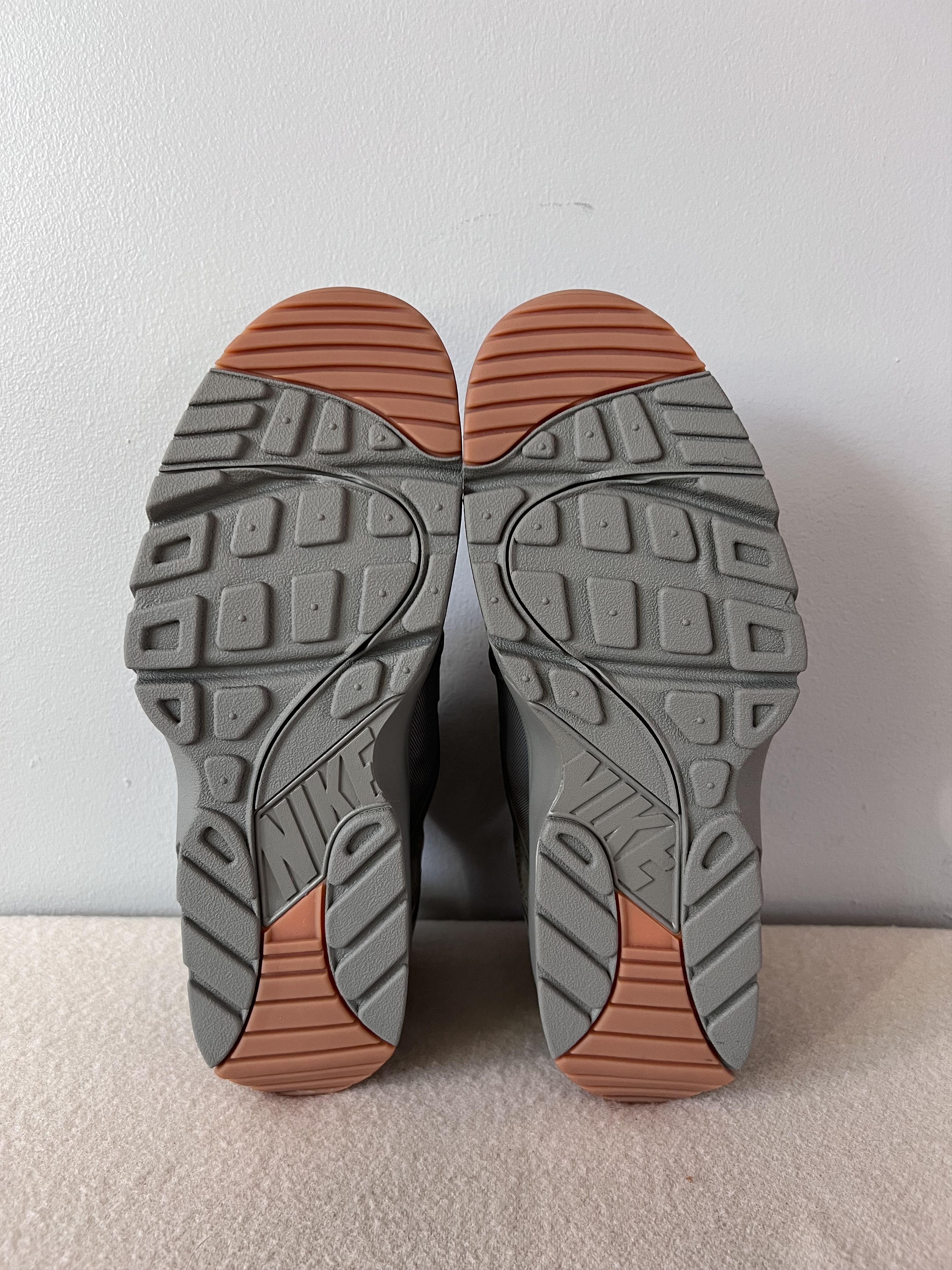 Corteiz × Nike Corteiz Nike Air Trainer Huarache SP in Grey Size US 9.5 / EU 42-43 - 6 Thumbnail
