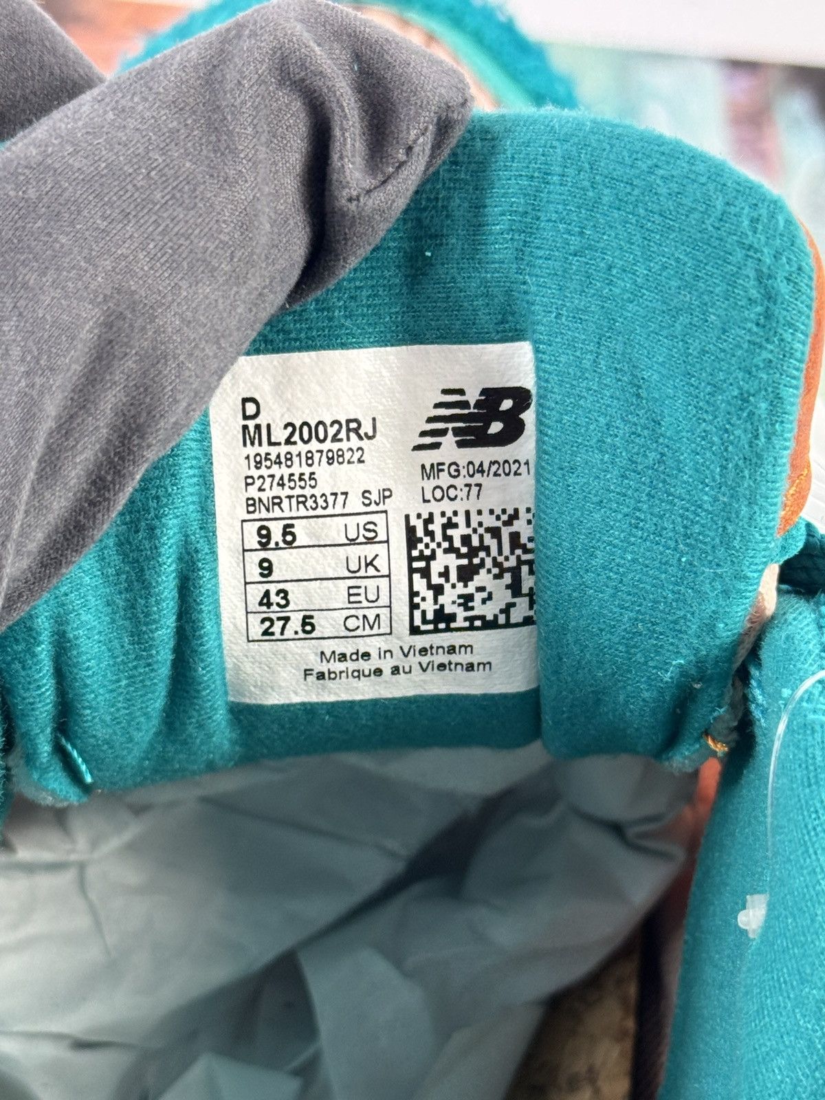 New Balance NEW BALANCE 2002R x SALEHE BEMBURY WATER BE THE GUIDE Size US 9.5 / EU 42-43 - 10 Thumbnail