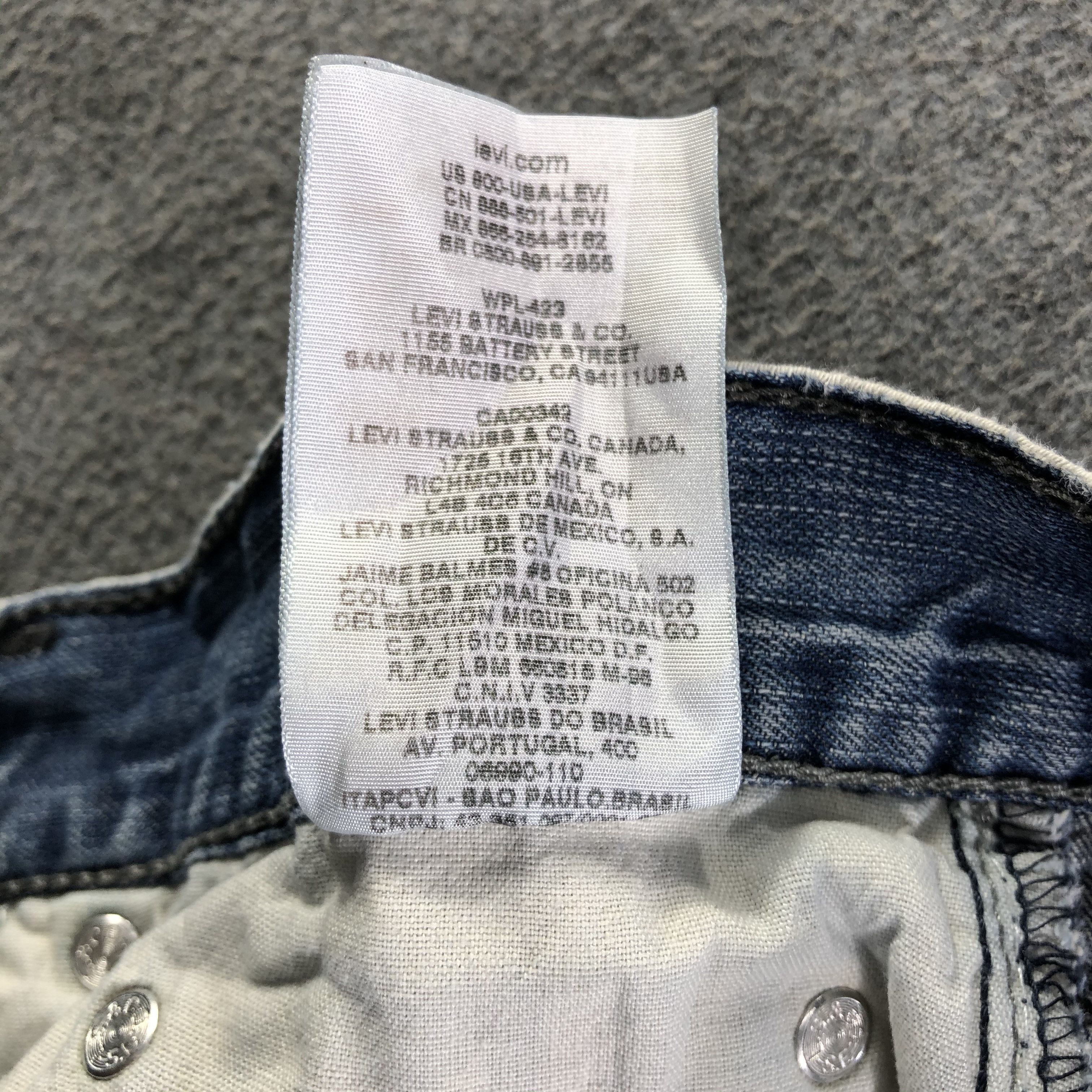 Levi's Vintage Blue Wash Levis 514 Jeans-J4175 Size US 35 - 13 Thumbnail