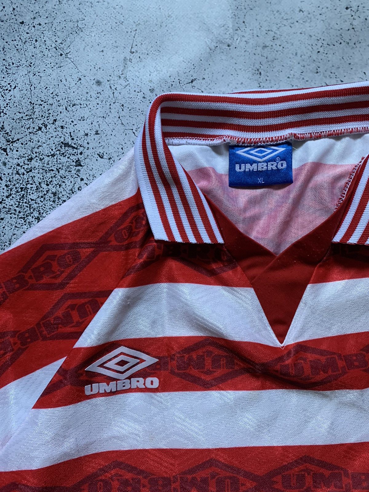 Umbro Vintage Umbro Soccer Jersey Long Sleeve Monogram England Y2K Size US XL / EU 56 / 4 - 2 Thumbnail