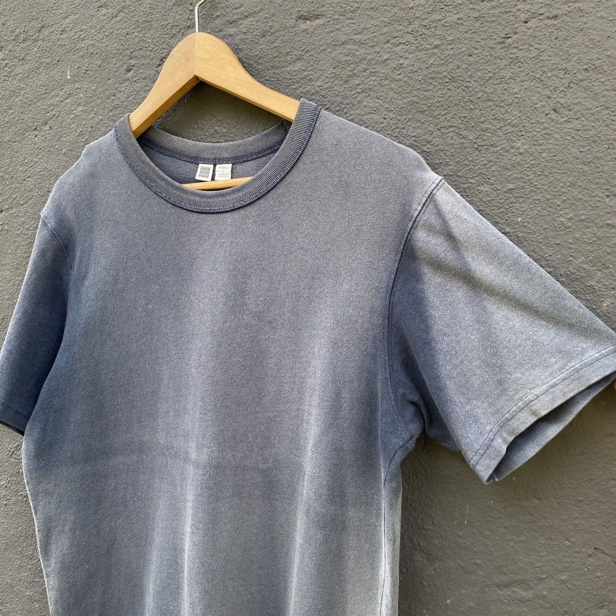 Christophe Lemaire Thrashed Faded Christophe Lemaire X Uniqlo Tee Size US L / EU 52-54 / 3 - 2 Thumbnail