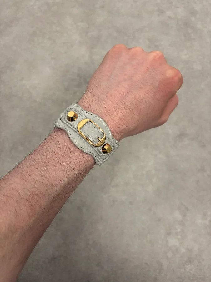 Balenciaga 2000s Balenciaga Grey Leather City Bracelet Size ONE SIZE - 1 Thumbnail
