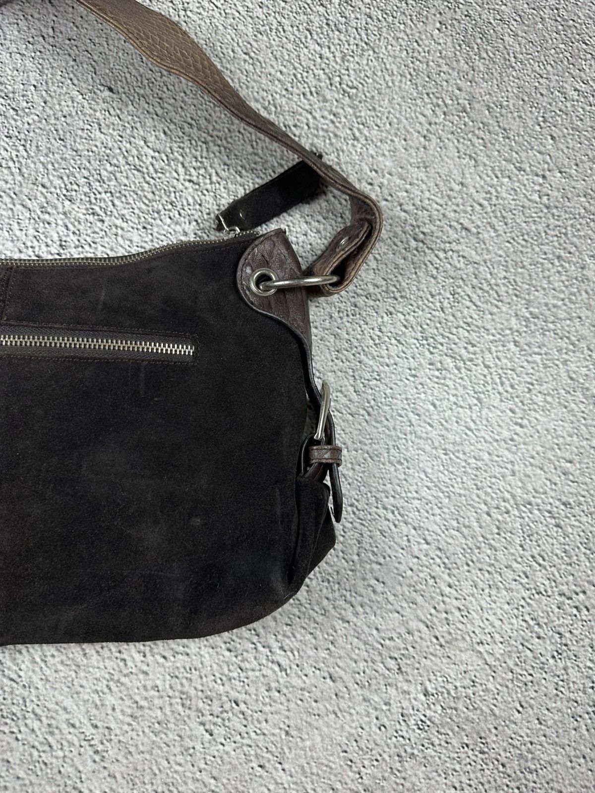 Guess Vintage Guess Style Bag Suede Canvas Y2K Logo Faded SK8 Size ONE SIZE - 8 Thumbnail