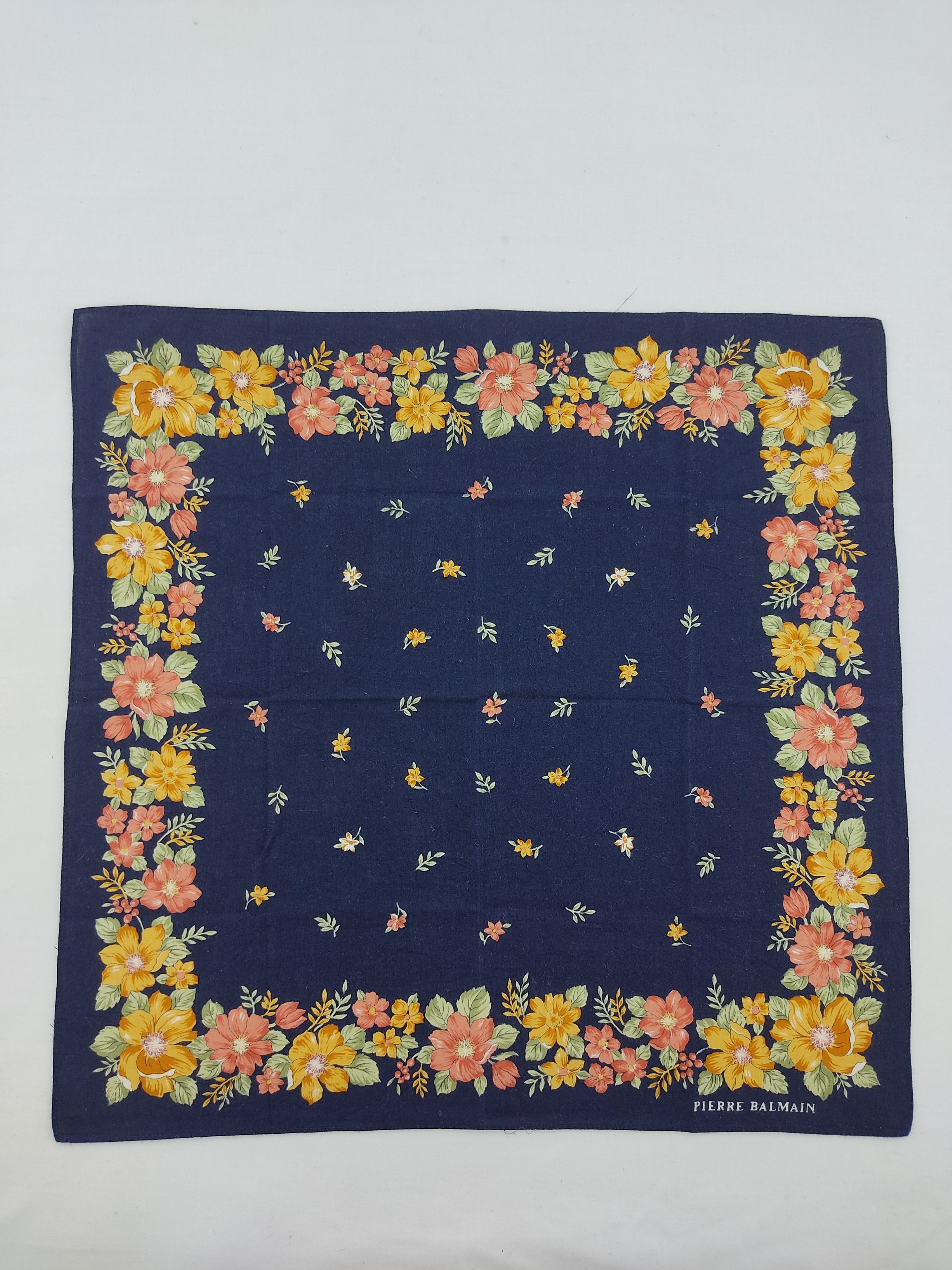 Pierre Balmain × Vintage Vintage Pierre Balmain Handkerchief / Neckwear / Bandana Size ONE SIZE - 3 Thumbnail