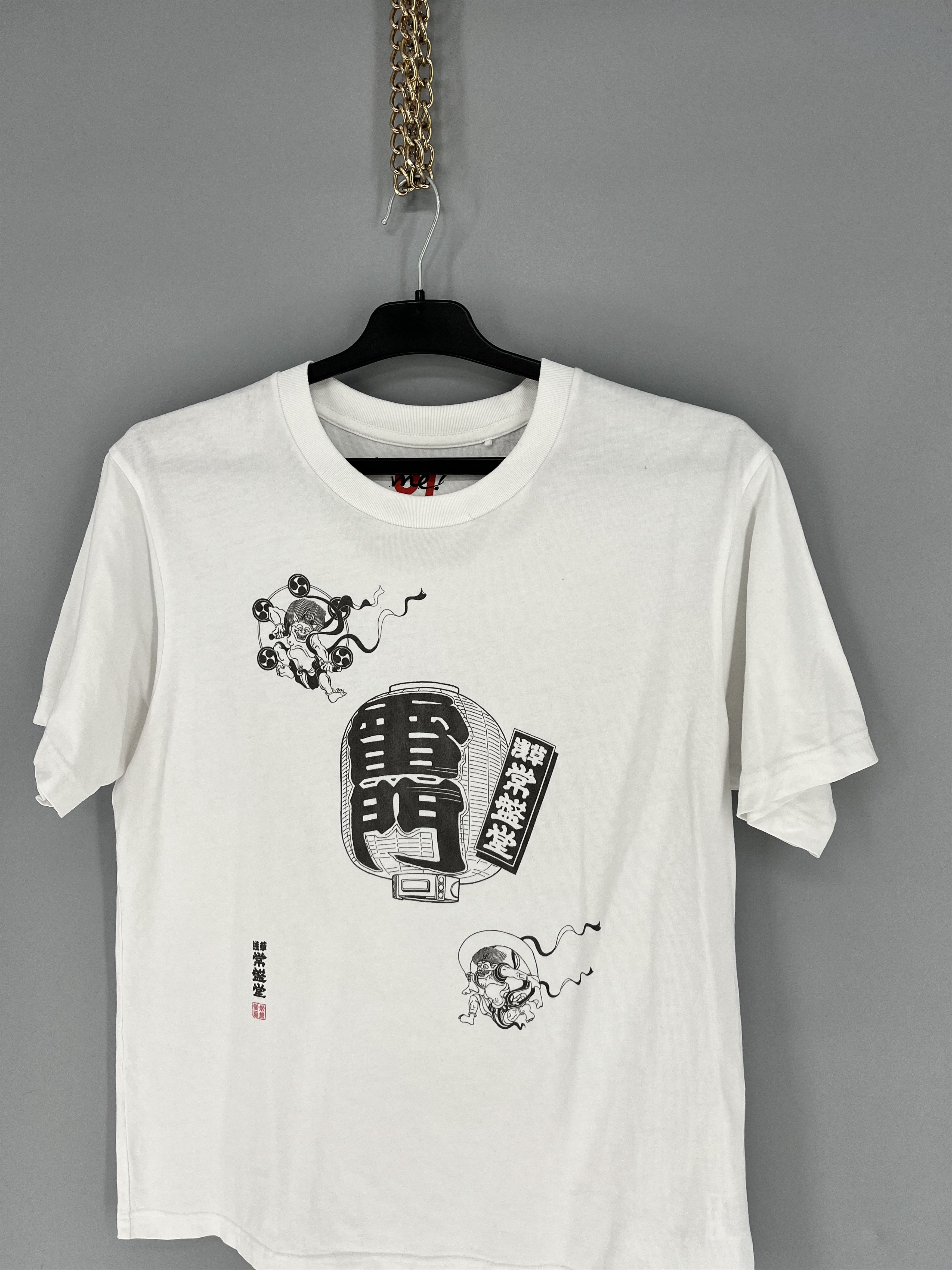 Japanese Brand UNIQLO Japan Asakusa store limited" opening commemorative Size US M / EU 48-50 / 2 - 6 Thumbnail