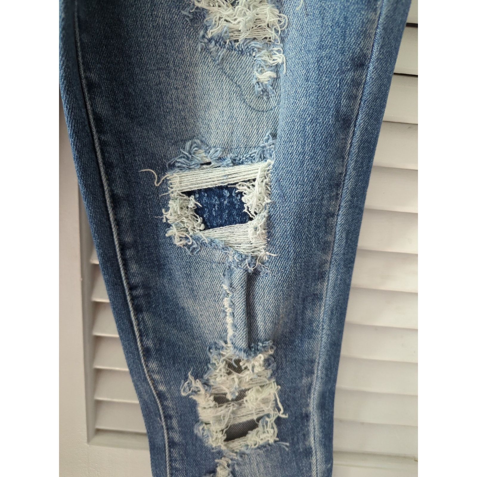 Kancan USA KANCAN NWT Distressed Straight Leg - Sz 1/24 Size 24" / US 00 / IT 34 - 5 Thumbnail
