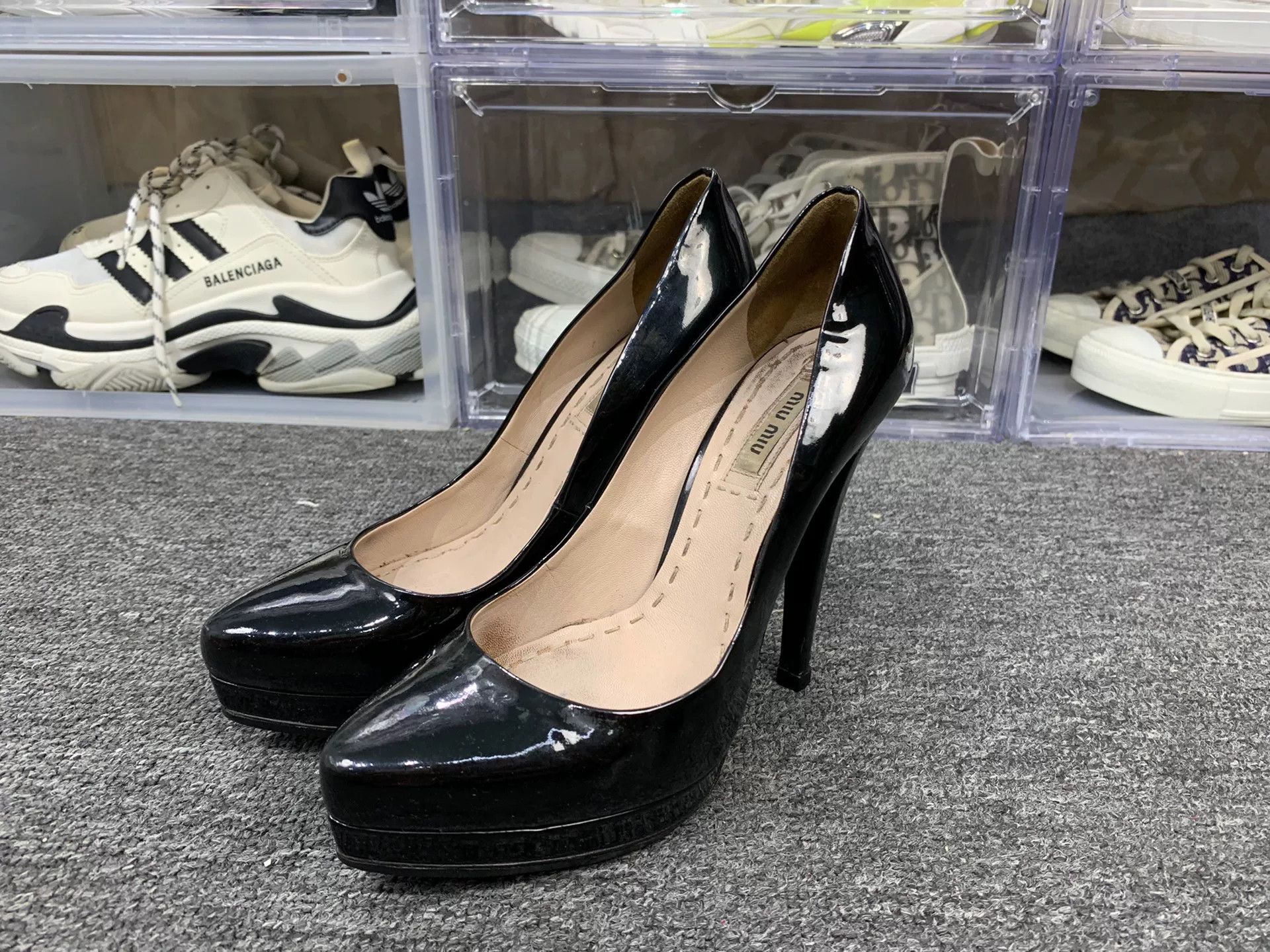 Miu Miu Miu Miu Patent Lowtop Sneakers us_6 Women Size US 6 / IT 36 - 1 Thumbnail