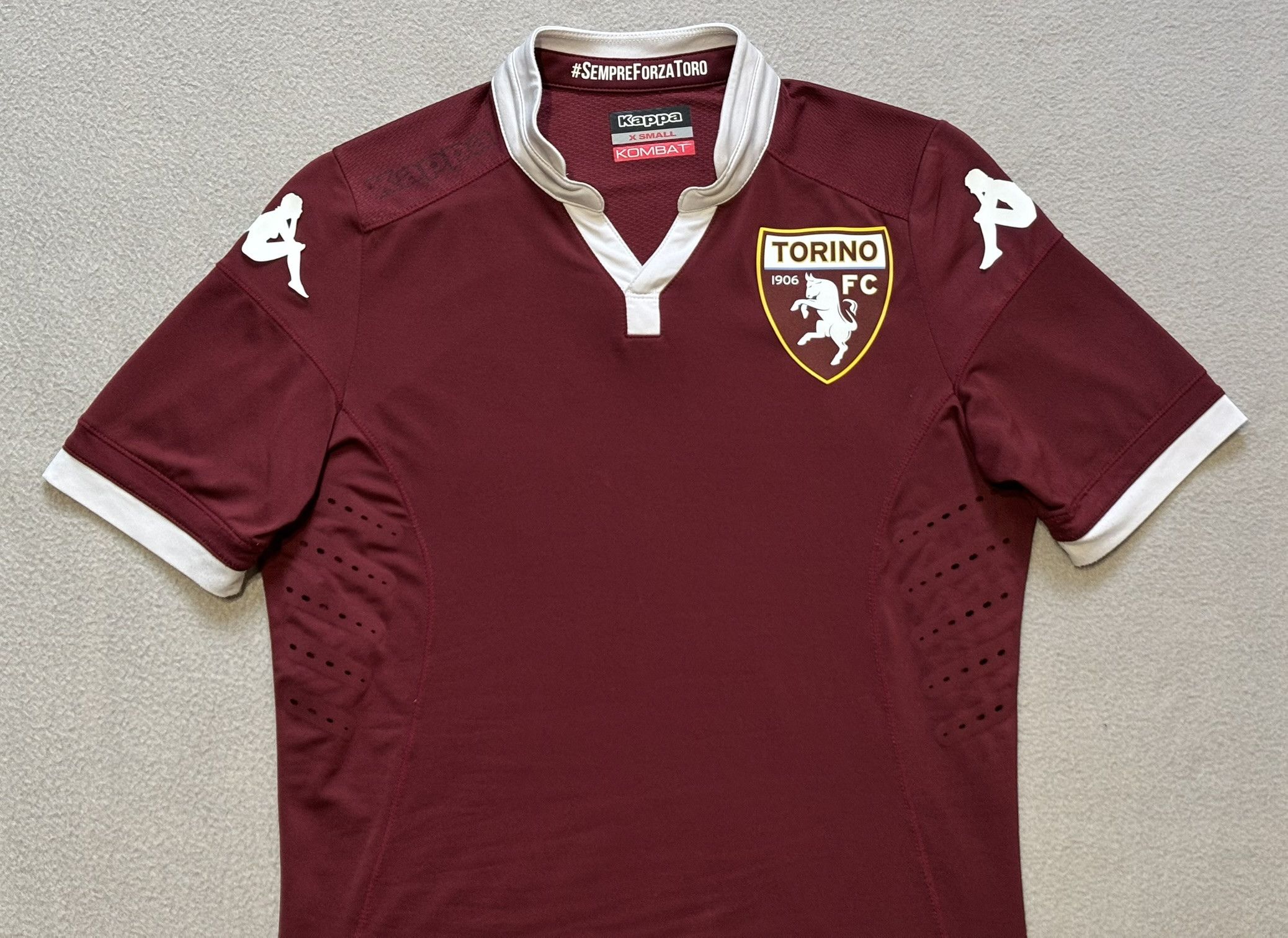 Kappa Torino FC 2015/2016 Kappa Football Jersey Size XS Size US XS / EU 42 / 0 - 6 Thumbnail