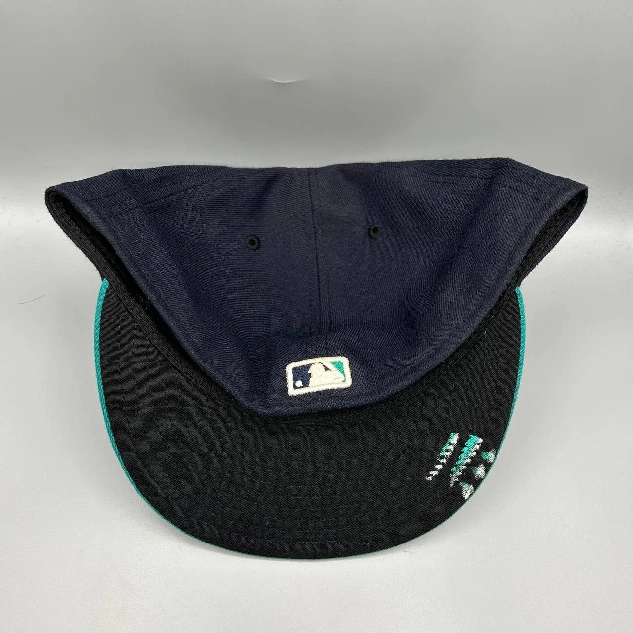 New Era Seattle Mariners Hat Men 8 Navy Blue MLB Embroidered Fitted Size ONE SIZE - 5 Thumbnail