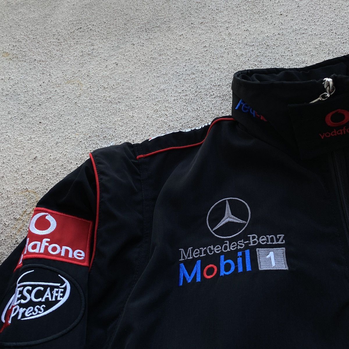 Ferrari McLaren Mercedes-Benz Santander Formula 1 Racing Jacket Size US XL / EU 56 / 4 - 8 Thumbnail