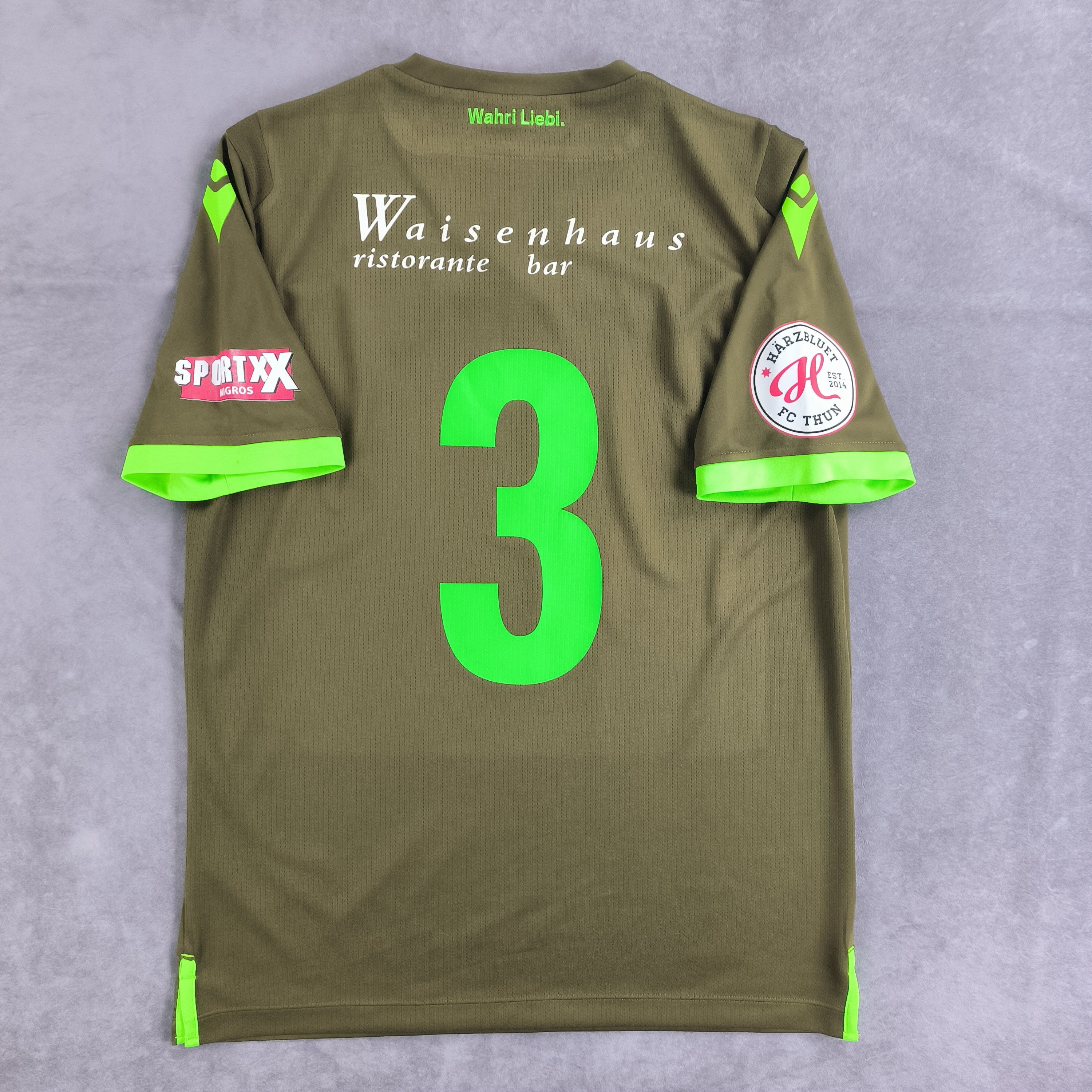 Macron FC Thun 2020-21 Macron away #3 football jersey size M Size US M / EU 48-50 / 2 - 2 Thumbnail