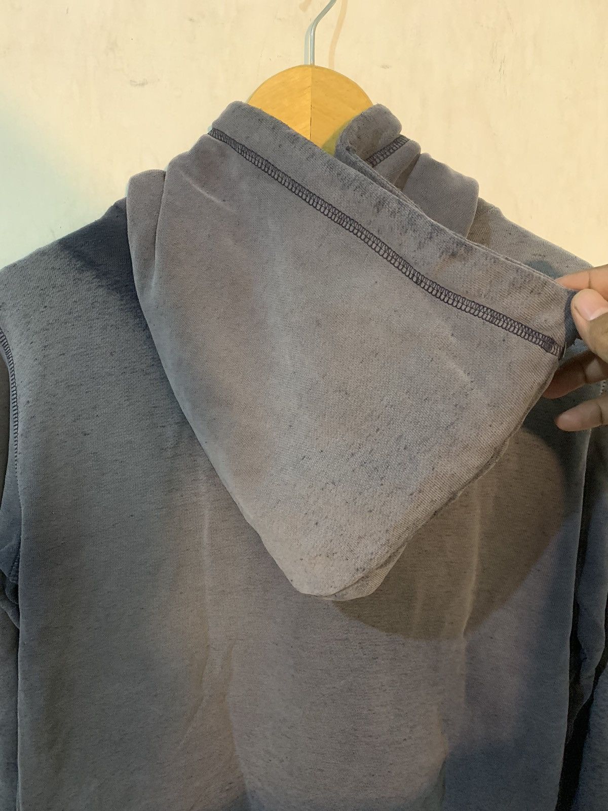 Jeep × Vintage Vintage Jeep 70s Distressed Faded Cut Hoodie Size US S / EU 44-46 / 1 - 17 Thumbnail