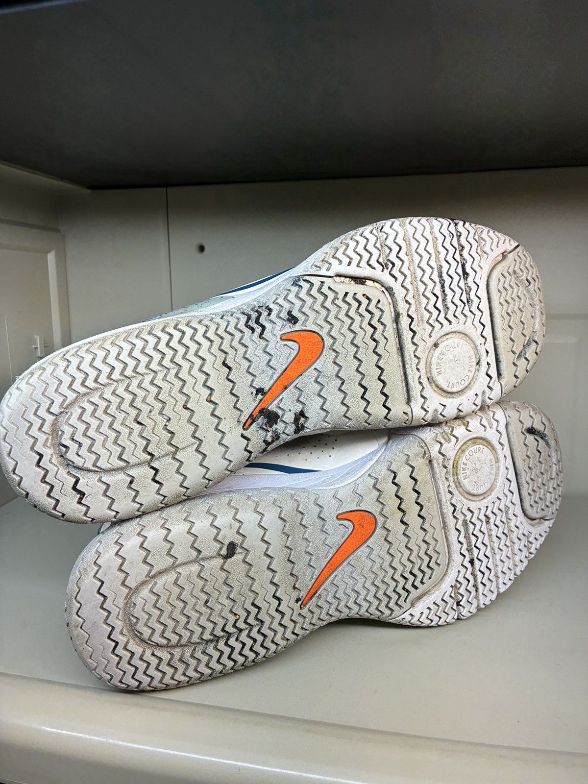 Nike Nike Court Tech Challenge 20 Men's Size 13 Size US 13 / EU 46 - 6 Thumbnail