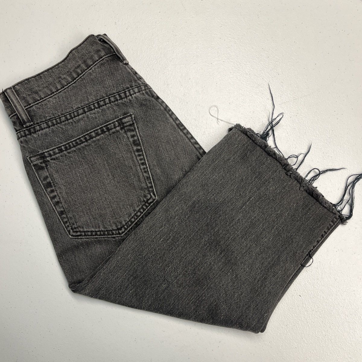 Helmut Lang Helmut Lang Distressed Denim Shorts Size 24" / US 00 / IT 34 - 3 Thumbnail