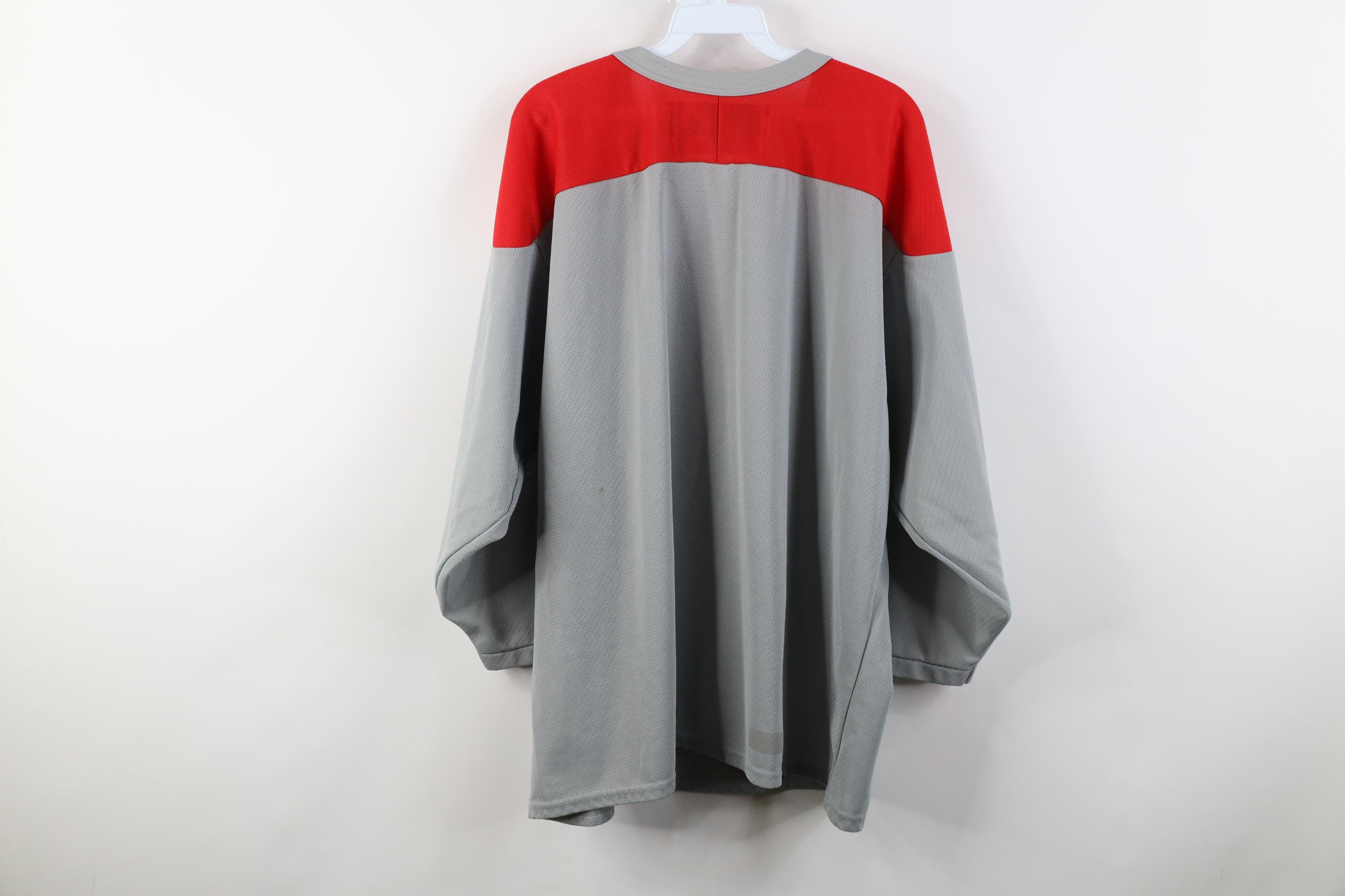 Vintage Vintage 90s CCM Detroit Red Wings Hockey Jersey Gray Mesh Size US L / EU 52-54 / 3 - 15 Thumbnail