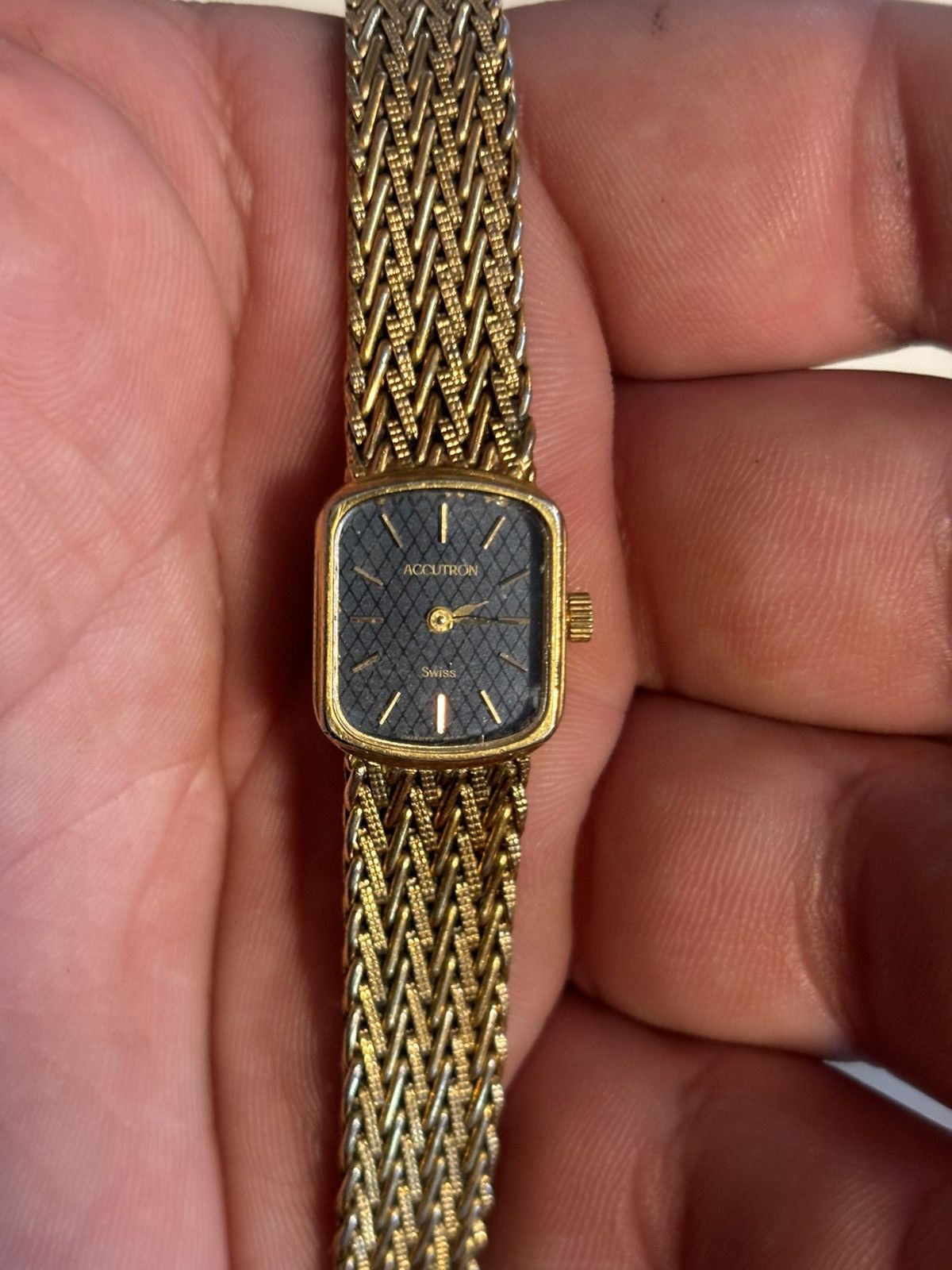 Bulova Vintage Accutron P2 Gold Tone Women’s Watch! New Battery. Size ONE SIZE - 6 Thumbnail