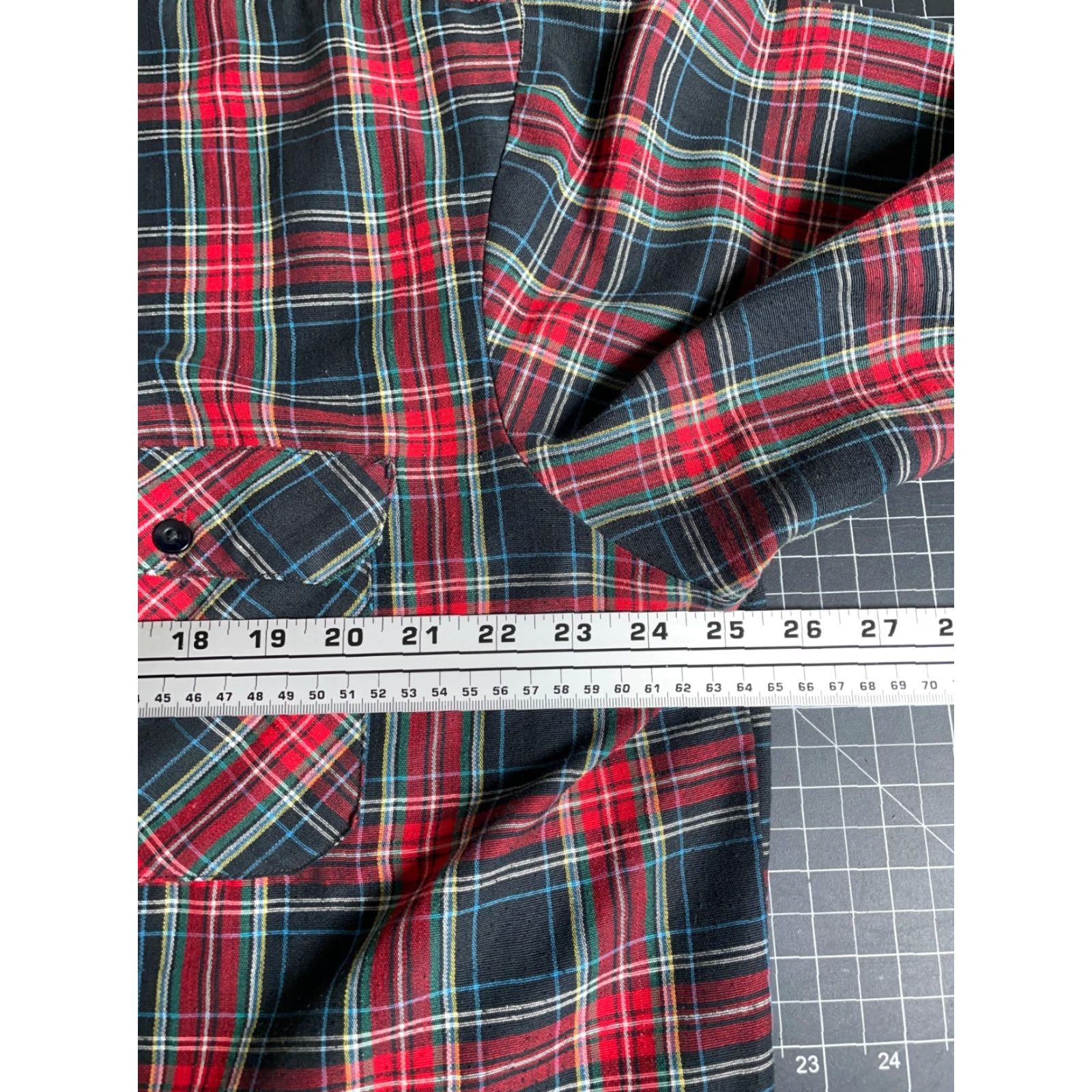Vintage VINTAGE Big Mac Plaid Shirt Mens XL Red Green Tartan Flannel Cotton Polyester Button-Up 70s 80s Grunge Size US XL / EU 56 / 4 - 5 Thumbnail