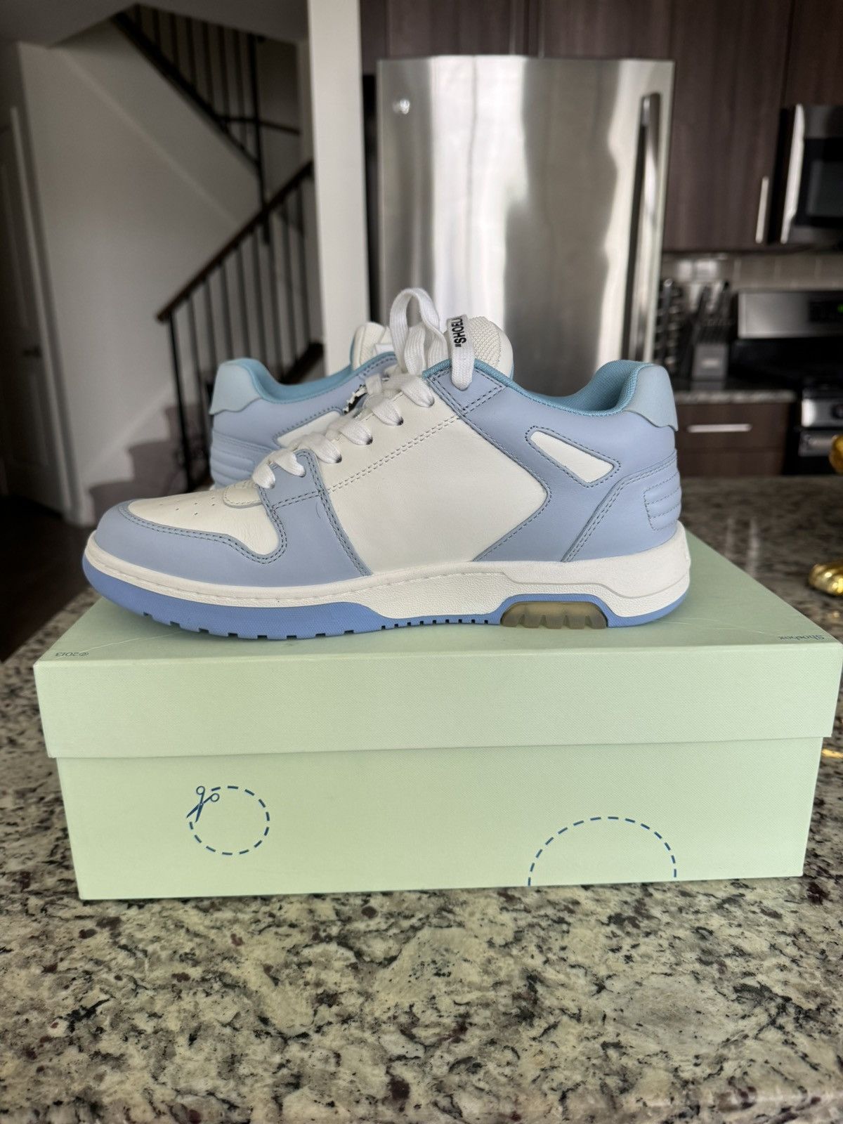 Off-White Off-White Out Of Office Sneakers Size US 8 / EU 41 - 9 Thumbnail