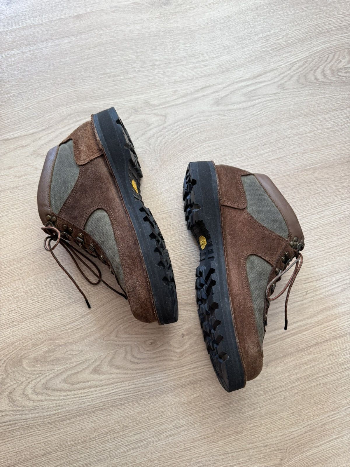 Danner × JJJJound Danner x Jjjjound Mountain Light Suede Brown/Olive Boots Size US 11 / EU 44 - 4 Thumbnail