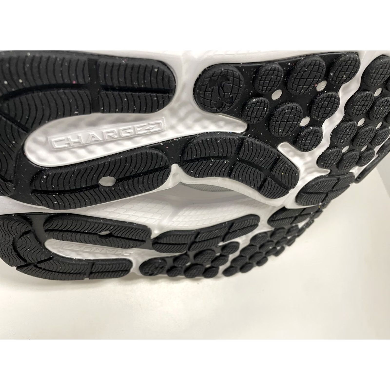 Under Armour UNDER ARMOUR CHARGED ASSERT 10 SNEAKERS MEN'S SIZE 11 WHITE Size US 11 / EU 44 - 7 Thumbnail
