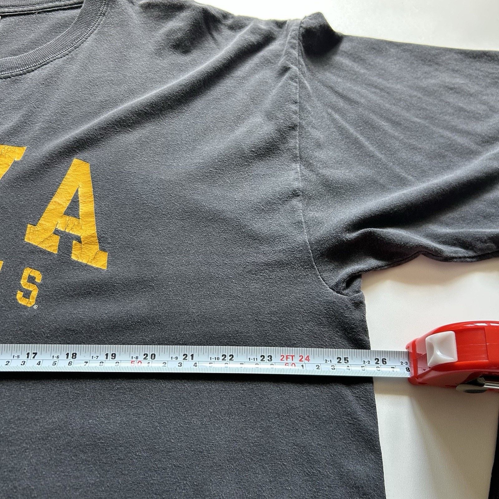 Gildan Vintage Iowa Hawkeyes Shirt Y2K NCAA Football Faded Black Size US L / EU 52-54 / 3 - 3 Thumbnail