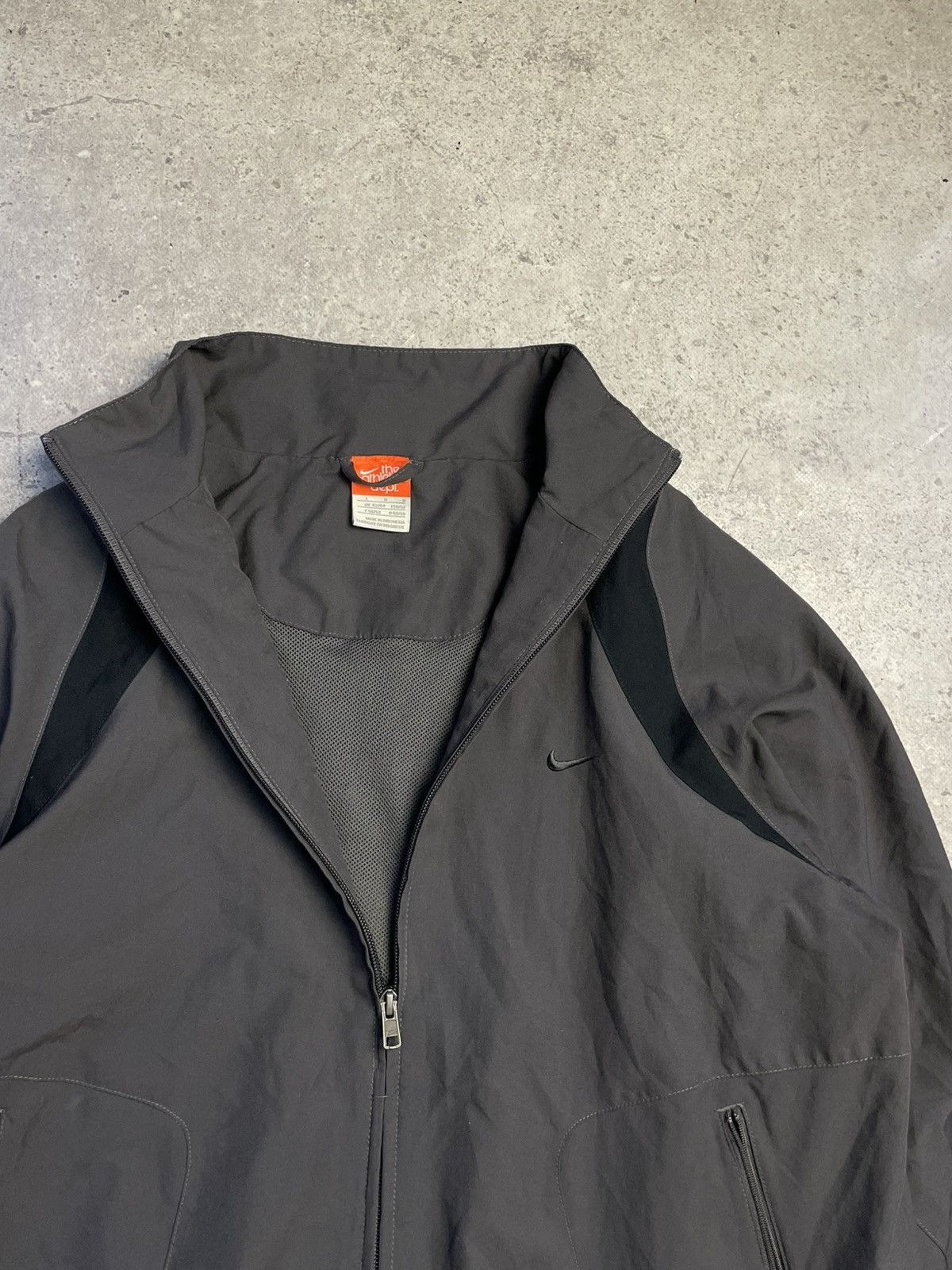 Nike Vintage Nike Track Jacket Y2K Size US L / EU 52-54 / 3 - 2 Thumbnail