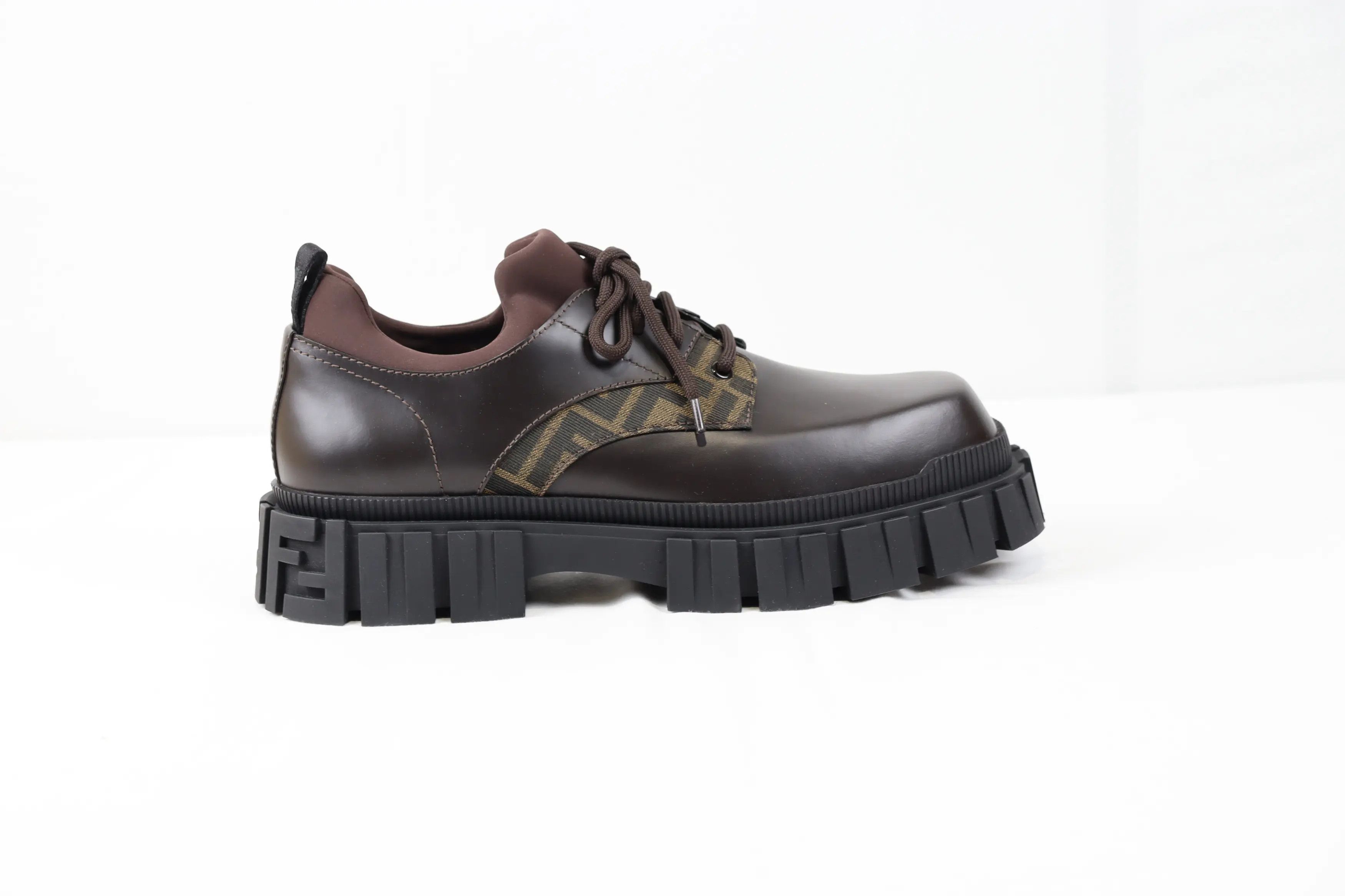 Fendi o1s1wg110125 Shoes in Brown Size US 9 / EU 42 - 1 Thumbnail