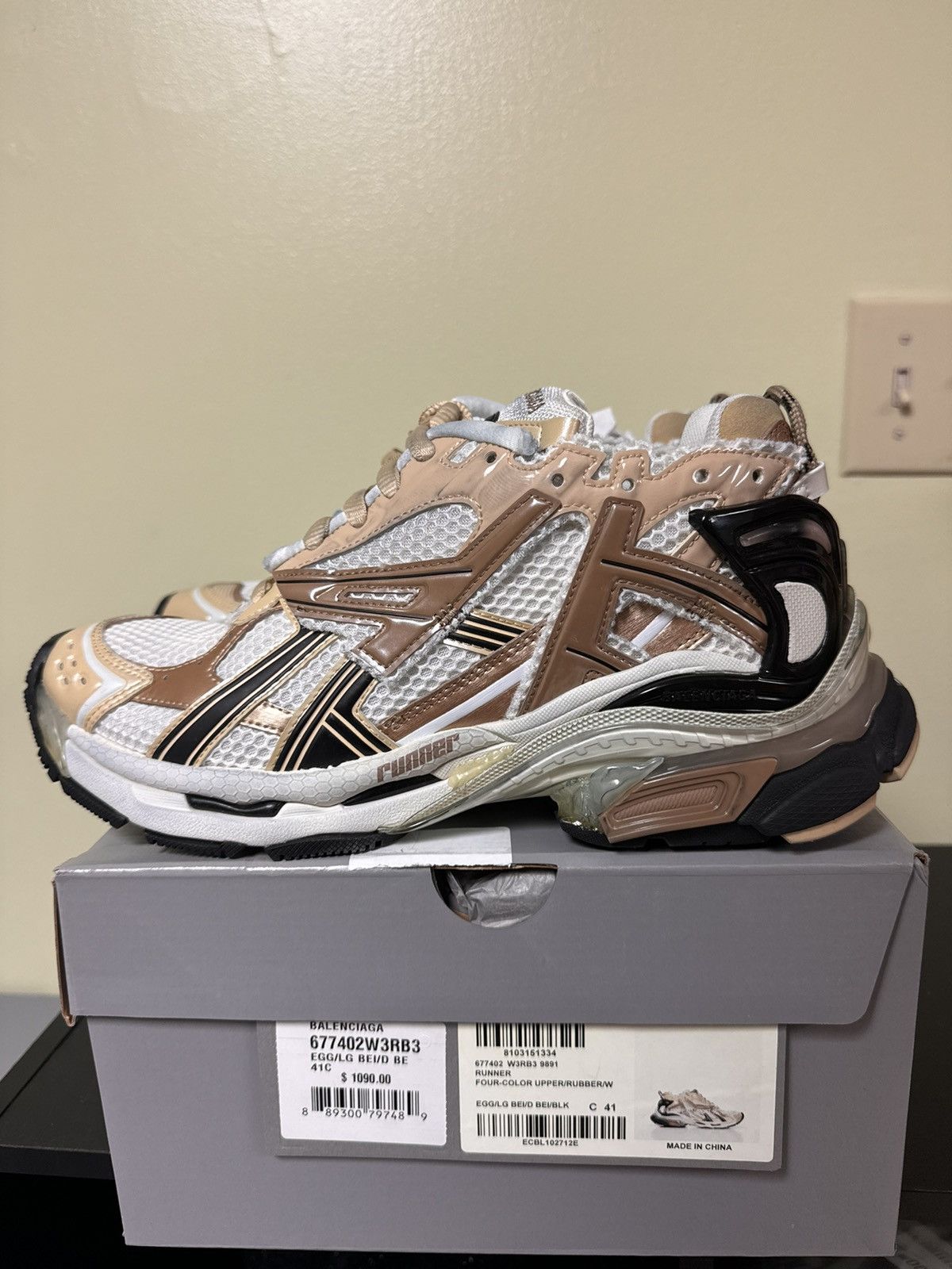 Balenciaga Balenciaga khaki runner 41 Size US 8 / EU 41 - 1 Thumbnail