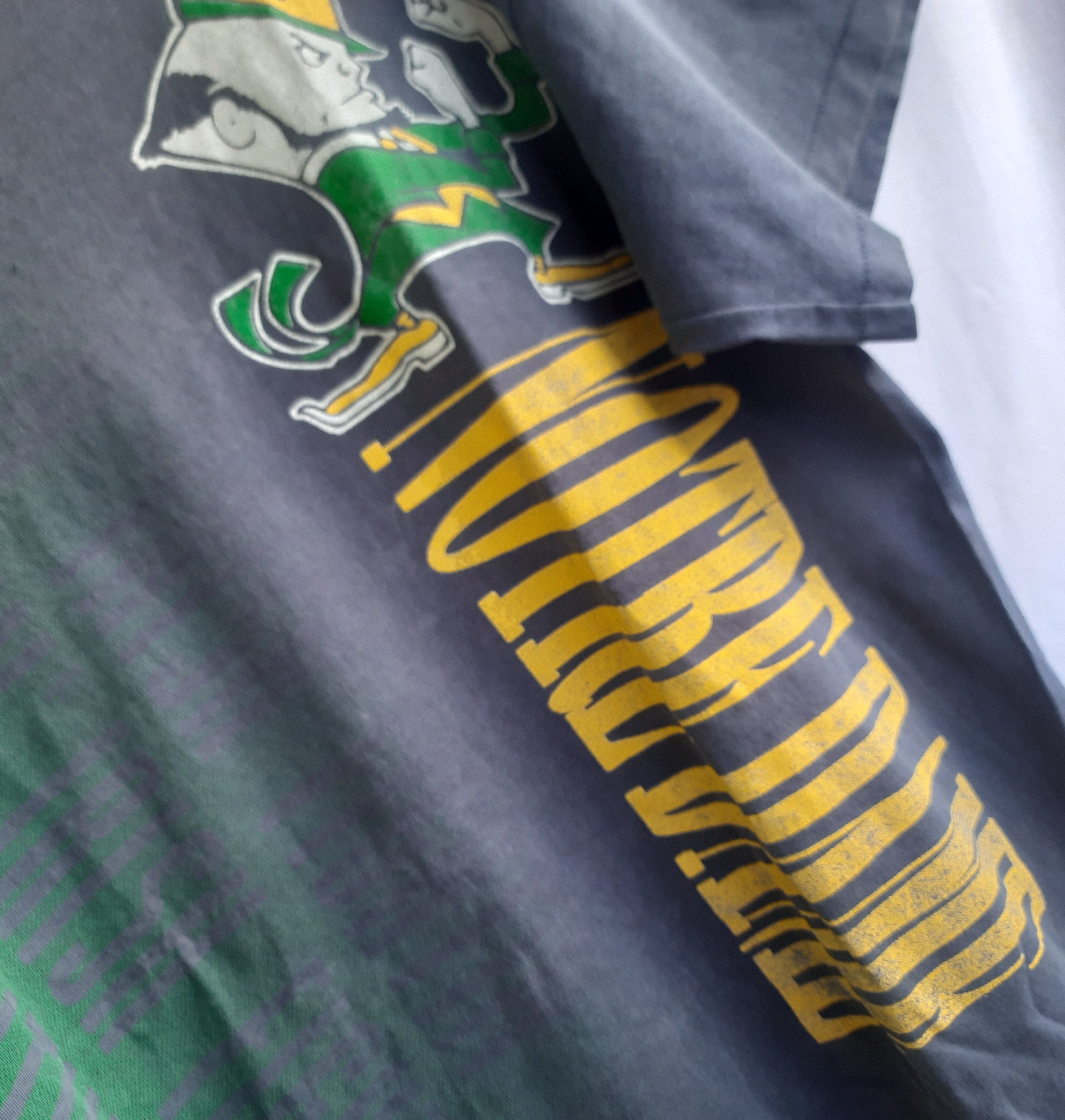 Vintage Distressed 90s Notre Dame AOP T-Shirt Single Stitch Size US L / EU 52-54 / 3 - 4 Thumbnail