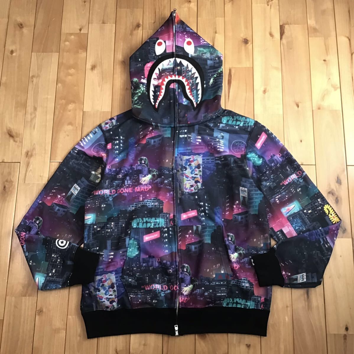 Bape BAPE NEON TOKYO Shark full zip hoodie a bathing ape Size US XL / EU 56 / 4 - 1 Thumbnail
