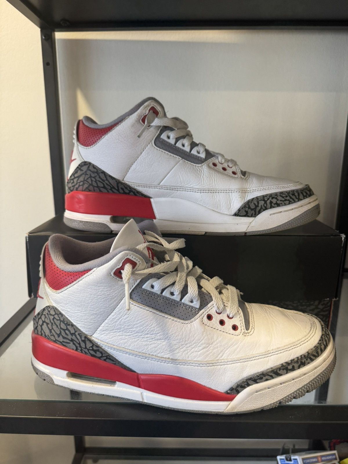 Jordan Brand Nike Air Jordan Retro 3 Fire Red Sneakers Basketball Size US 9 / EU 42 - 3 Thumbnail