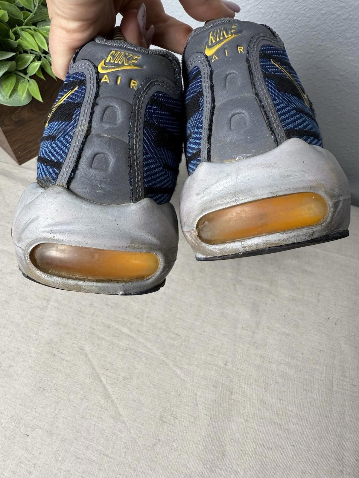 Nike Size 9- Nike Air Max 95 Blue/Yellow/Black Pre/owned Size US 9 / EU 42 - 8 Thumbnail