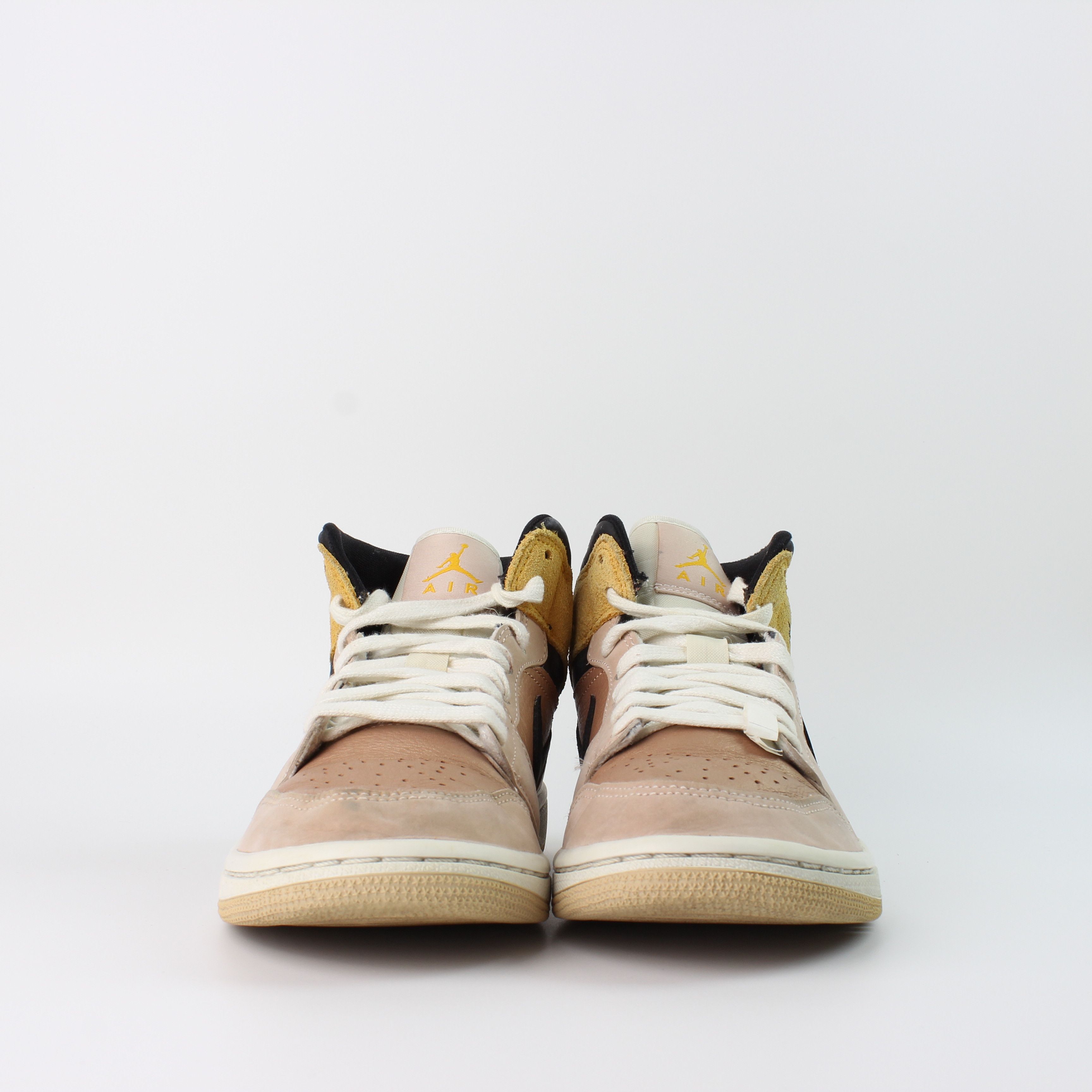 Nike (W) Jordan 1 Mid SE Particle Beige DD2224-200 Size US 6.5 / IT 36.5 - 2 Thumbnail
