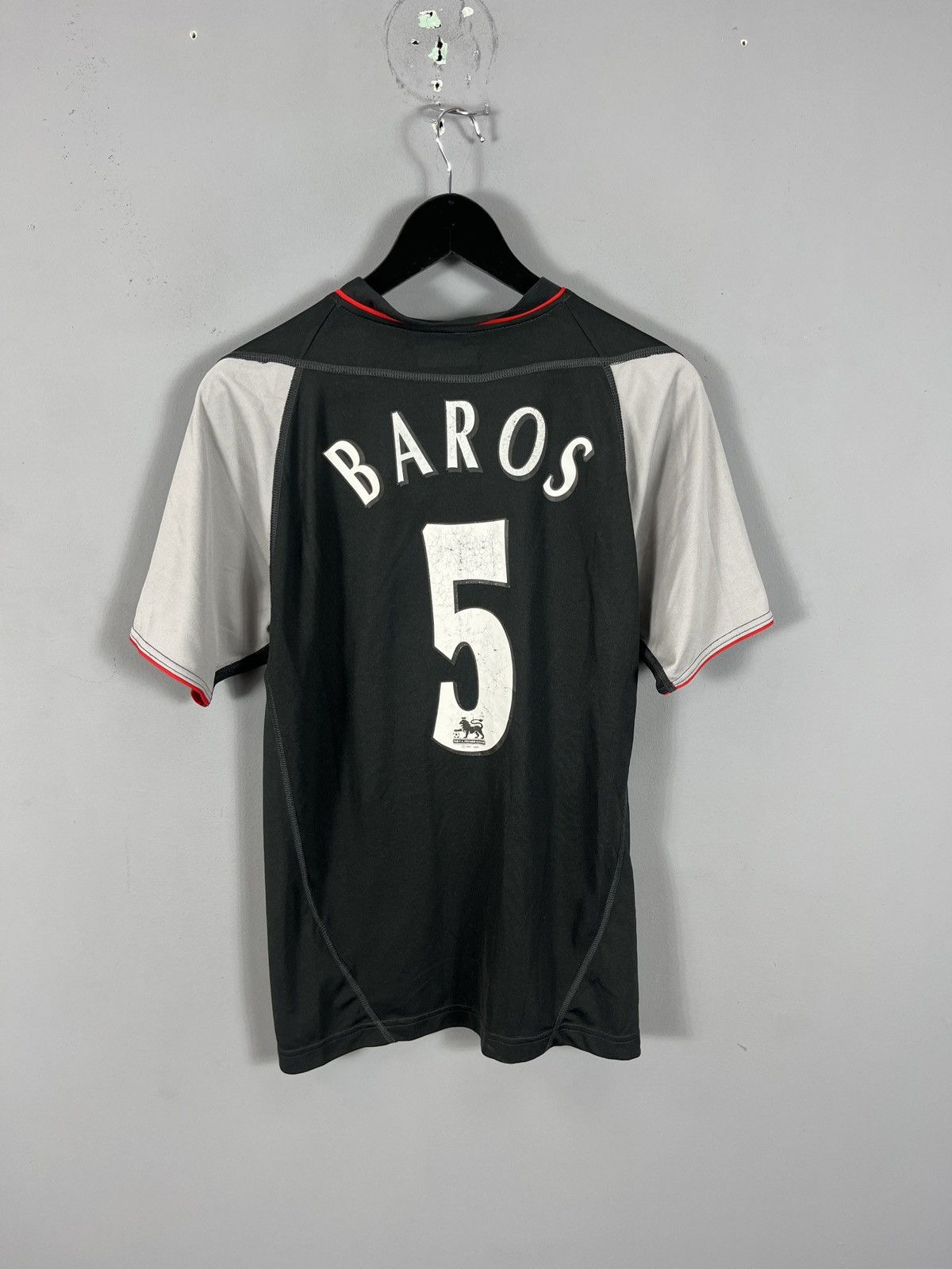 Reebok Vintage jersey 2002/04 LIVERPOOL BAROS #5 AWAY SHIRT Size US M / EU 48-50 / 2 - 7 Thumbnail