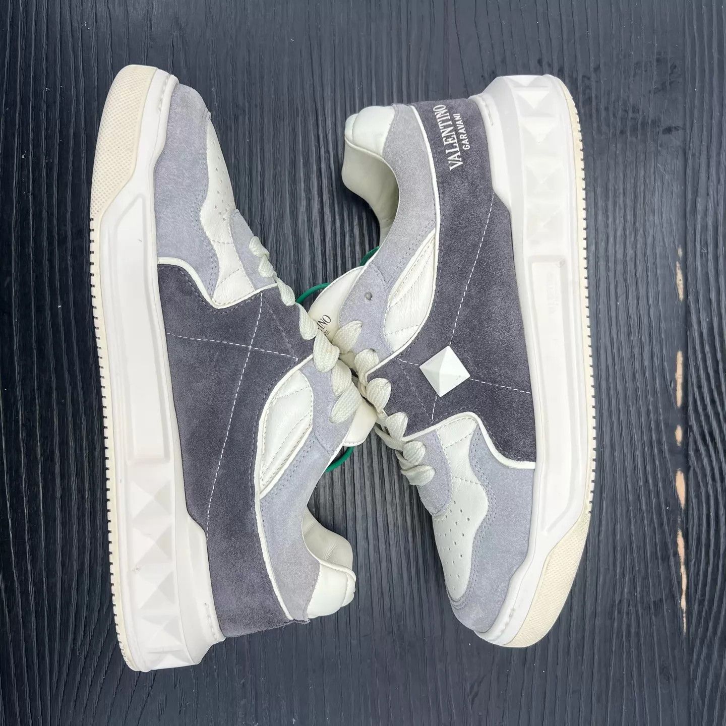 Valentino Valentino One Stud Gray & White 41 Size US 8 / EU 41 - 2 Thumbnail