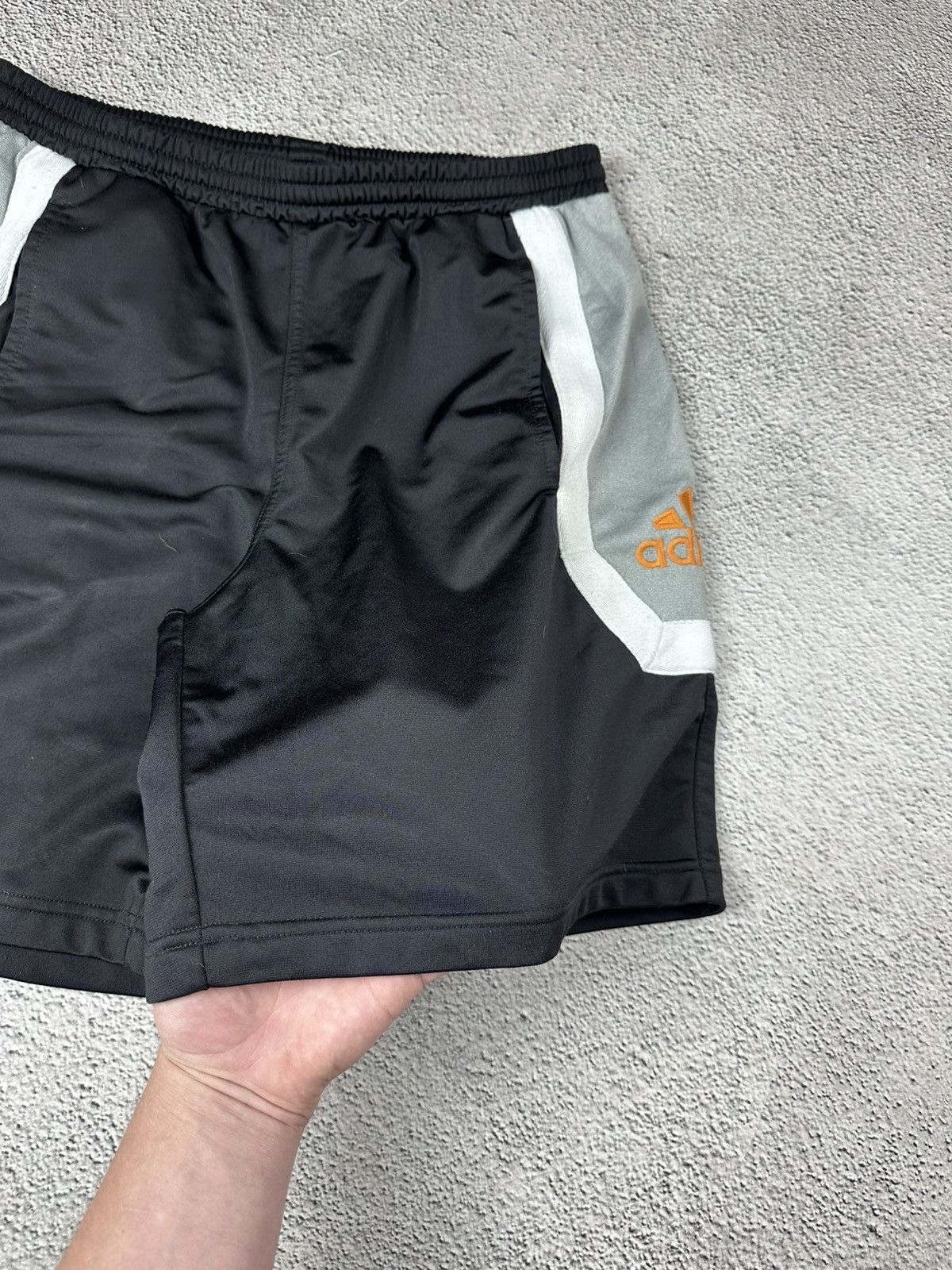 Adidas Vintage Adidas Short Sportwear Baggy Y2K Size US 32 / EU 48 - 7 Thumbnail